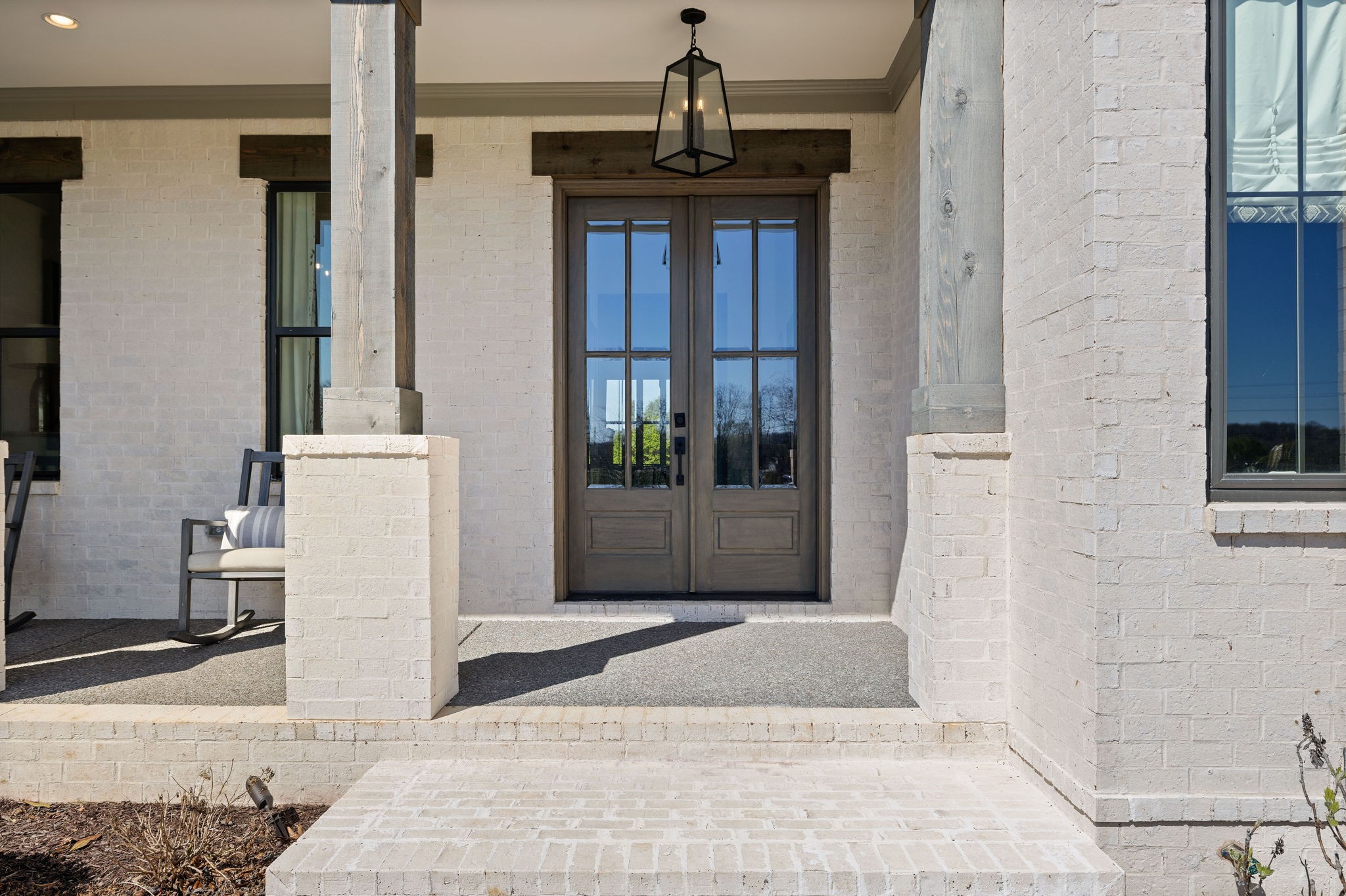 1003 Sinatra Drive