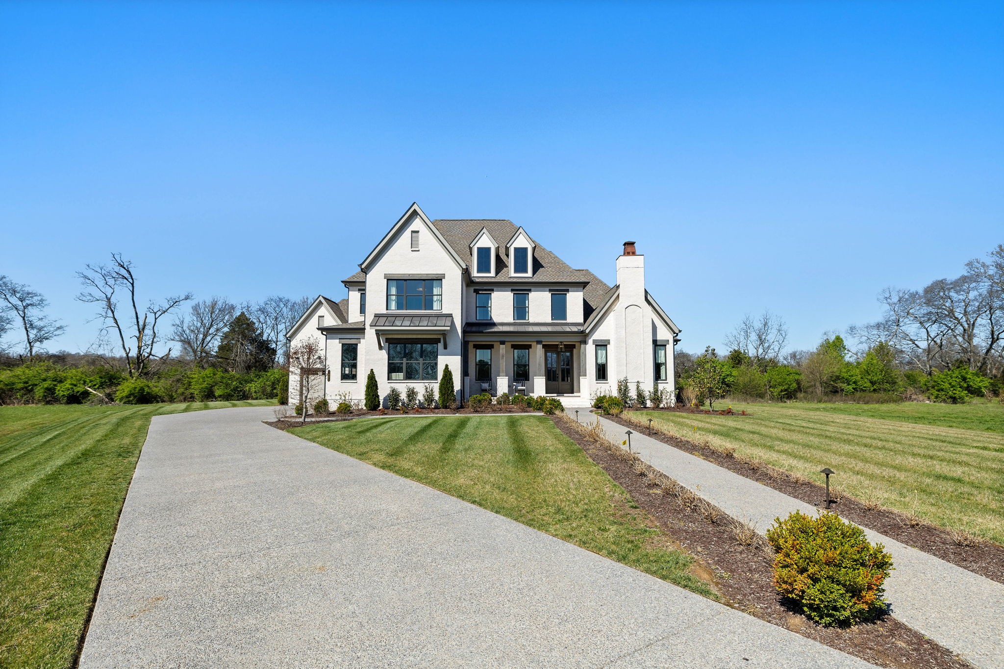 1003 Sinatra Drive