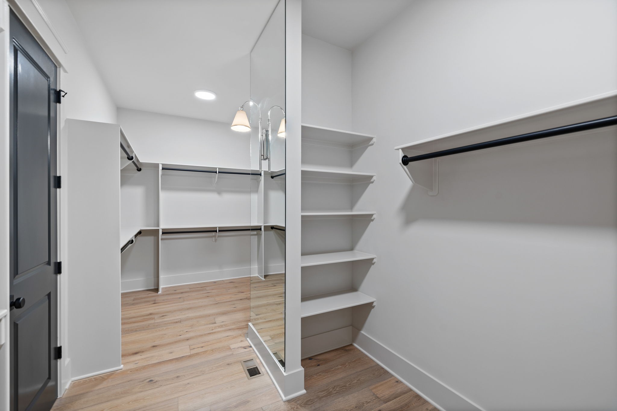 1003 Sinatra Drive