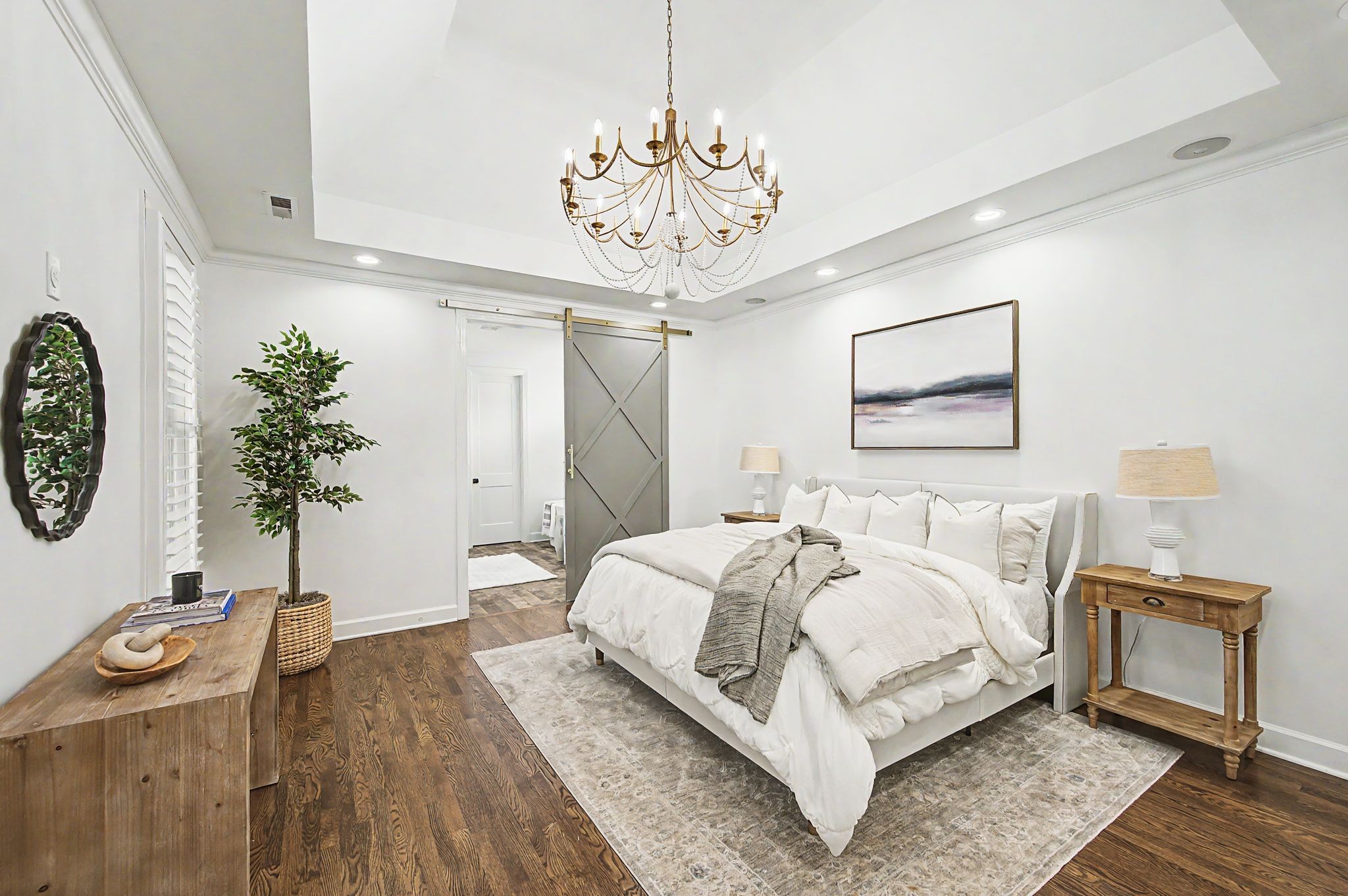 121 Gladstone Ln