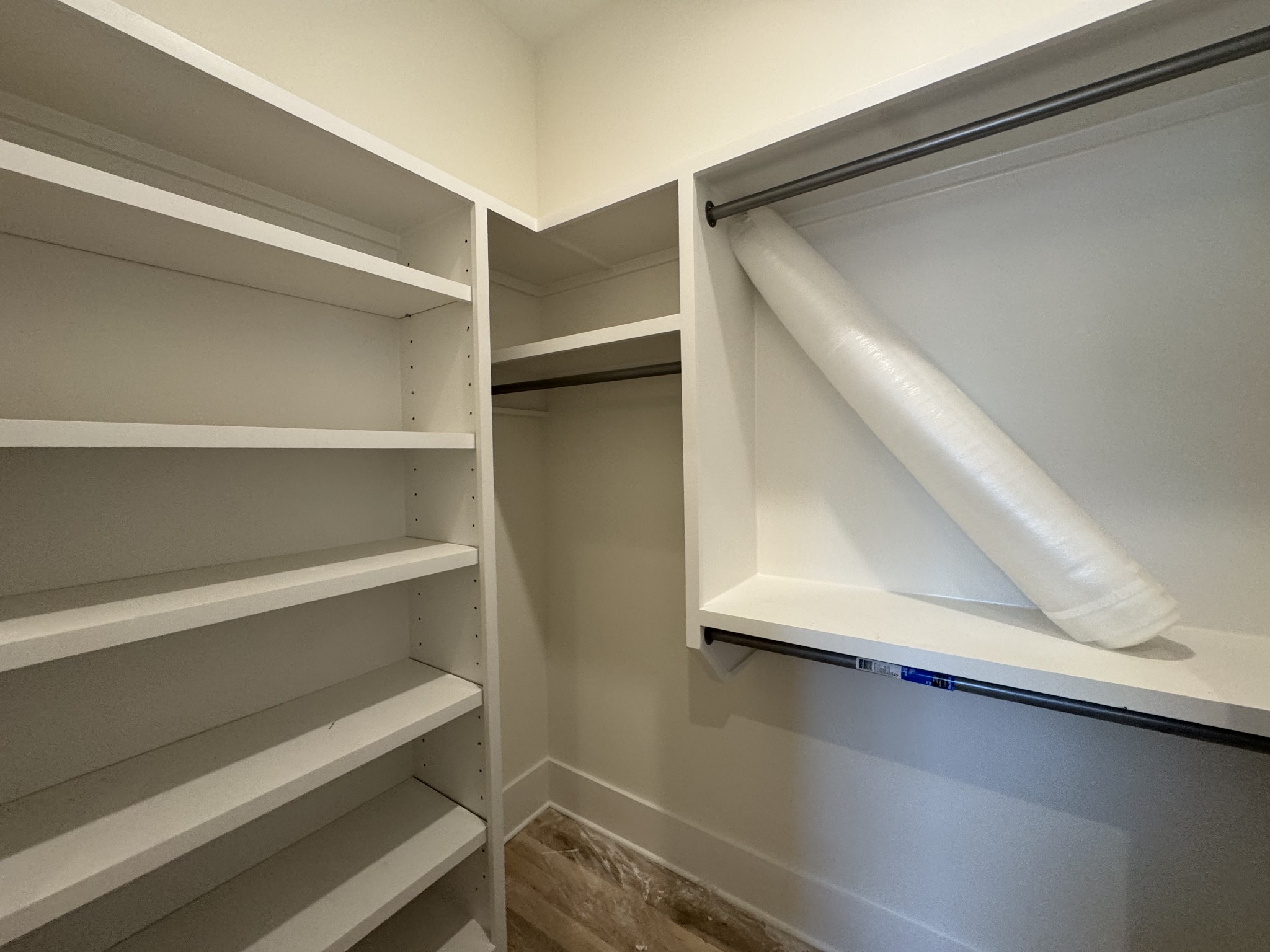 9405 Dewaal Ridge
