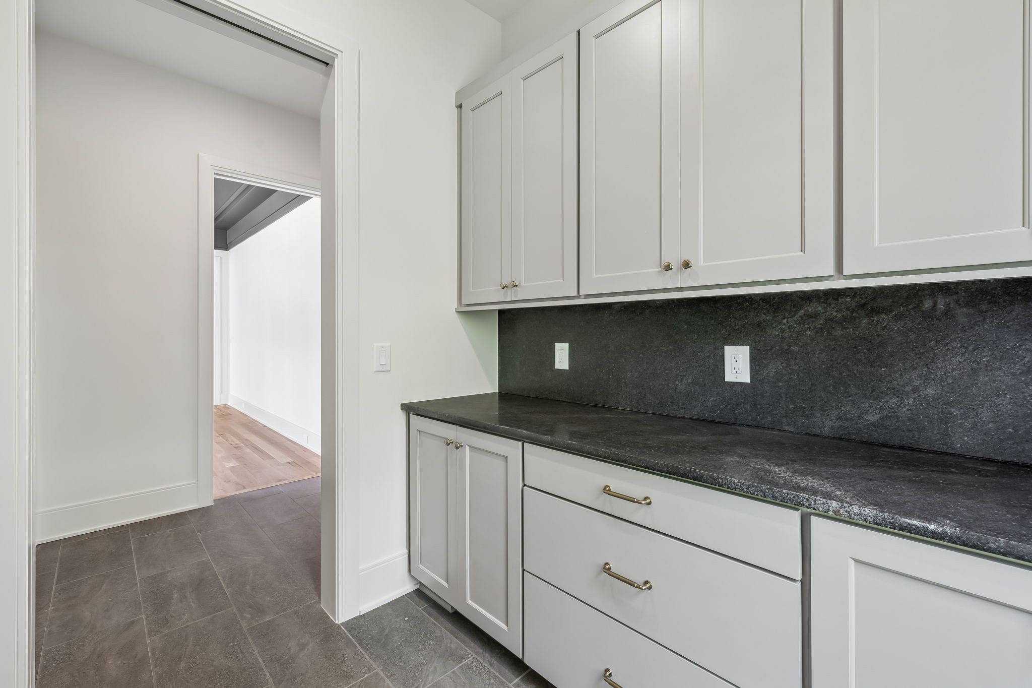 1627 Kaschlina Pt