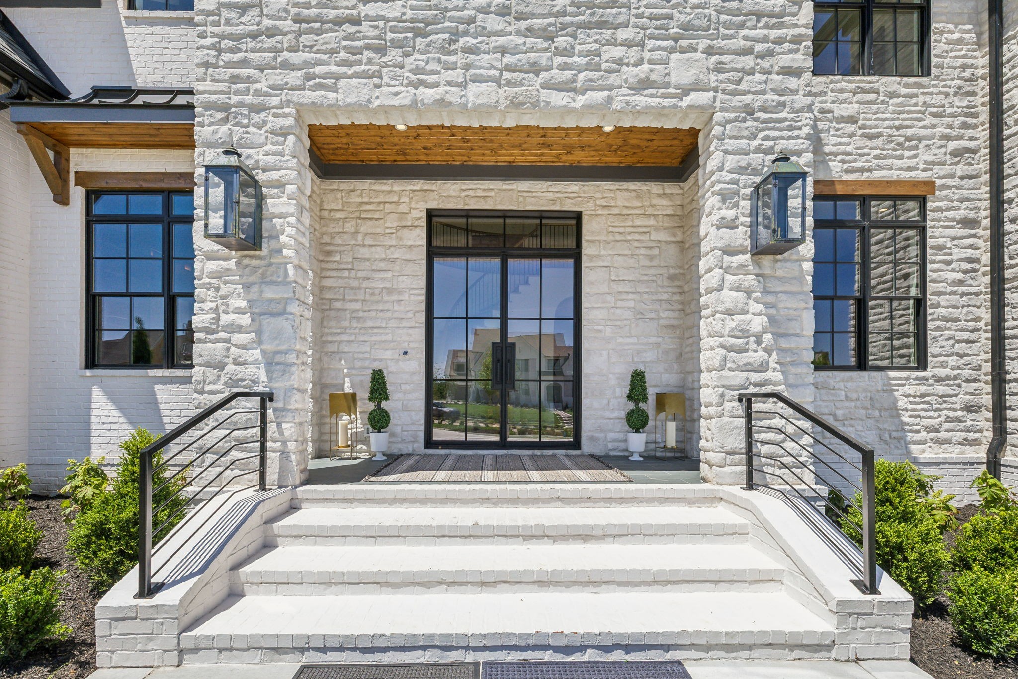 8104 Turning Point Dr