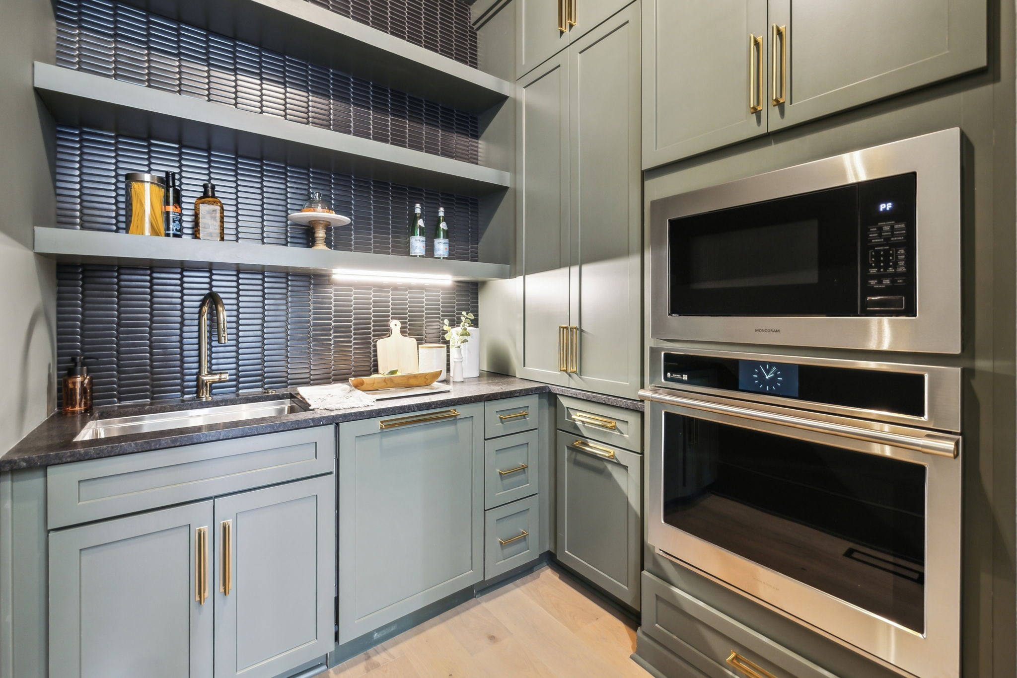 8104 Turning Point Dr