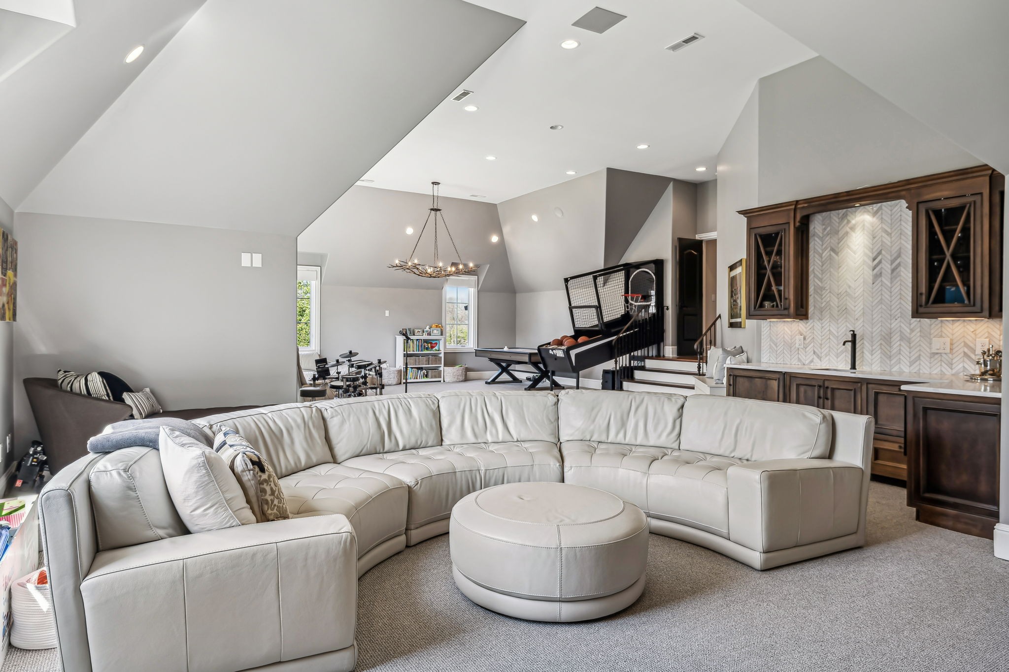 2323 Woodmont Blvd