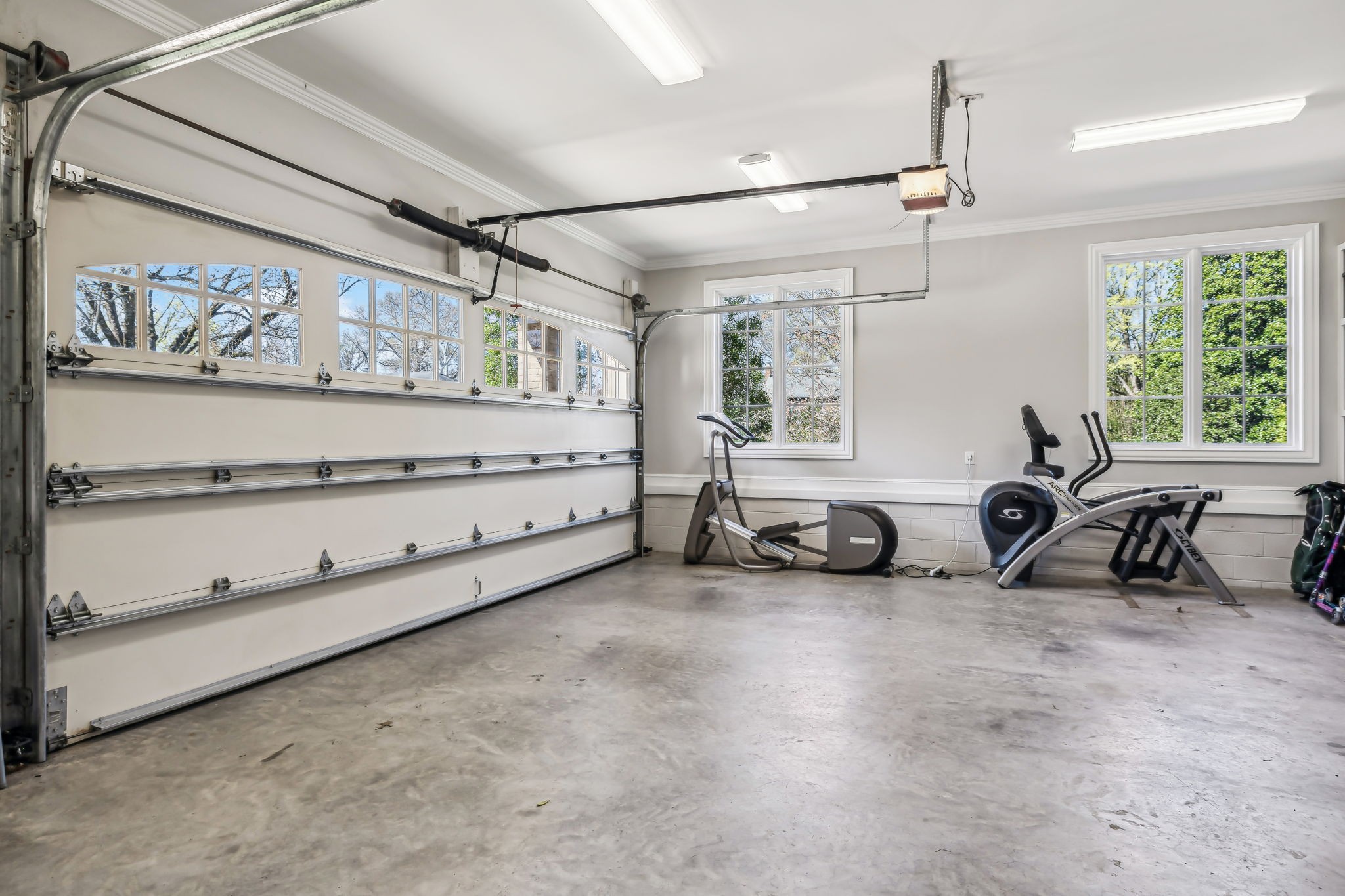 2323 Woodmont Blvd