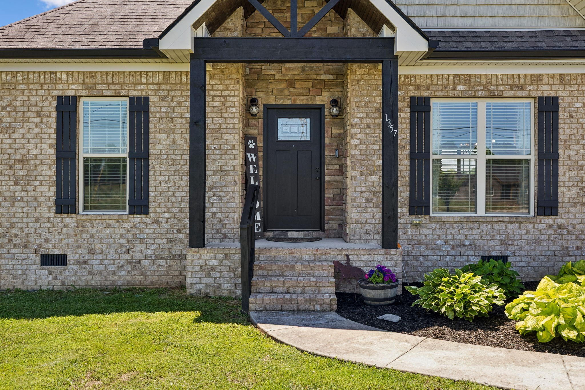 1357 Neil Rd