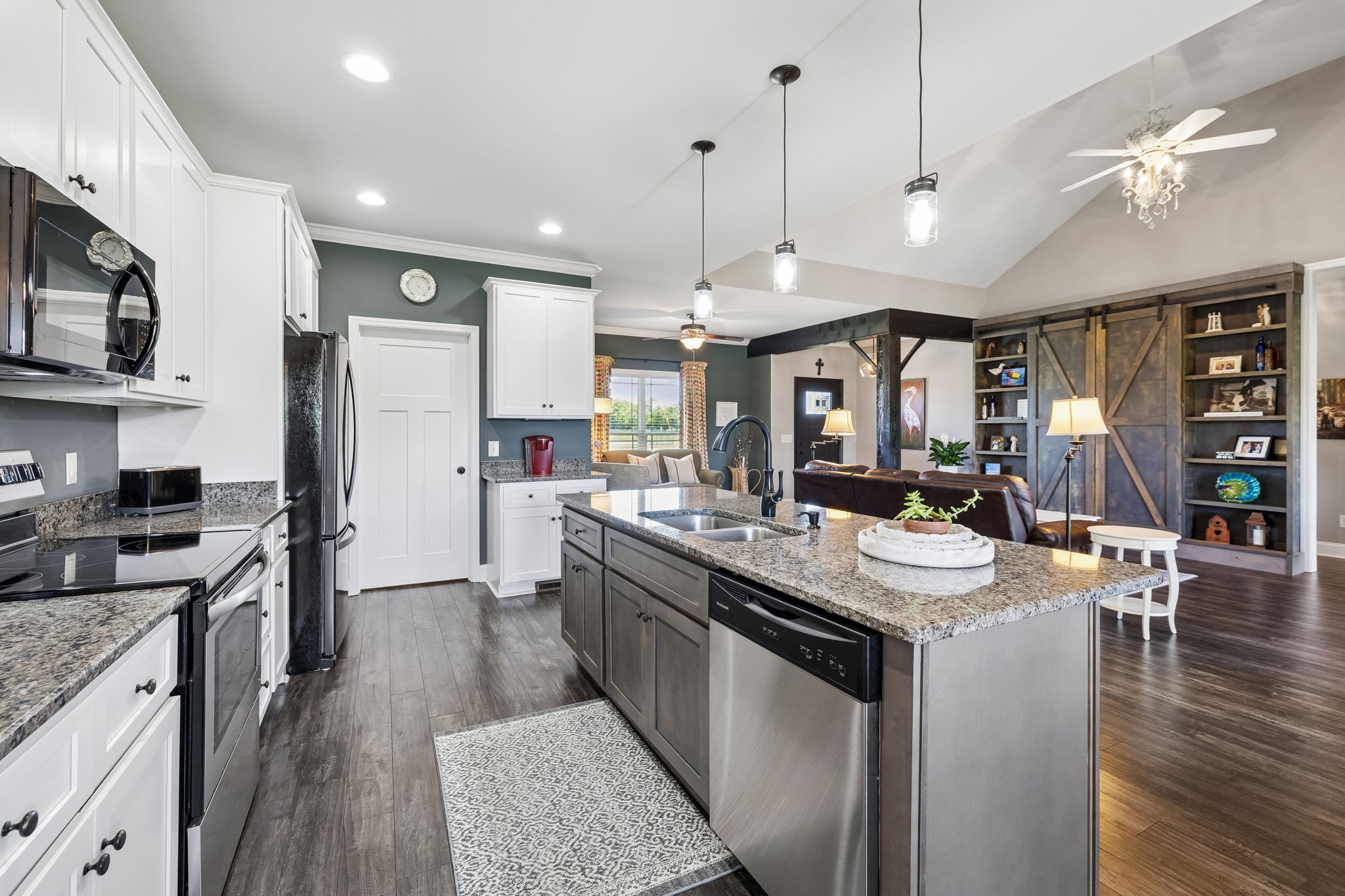 1357 Neil Rd