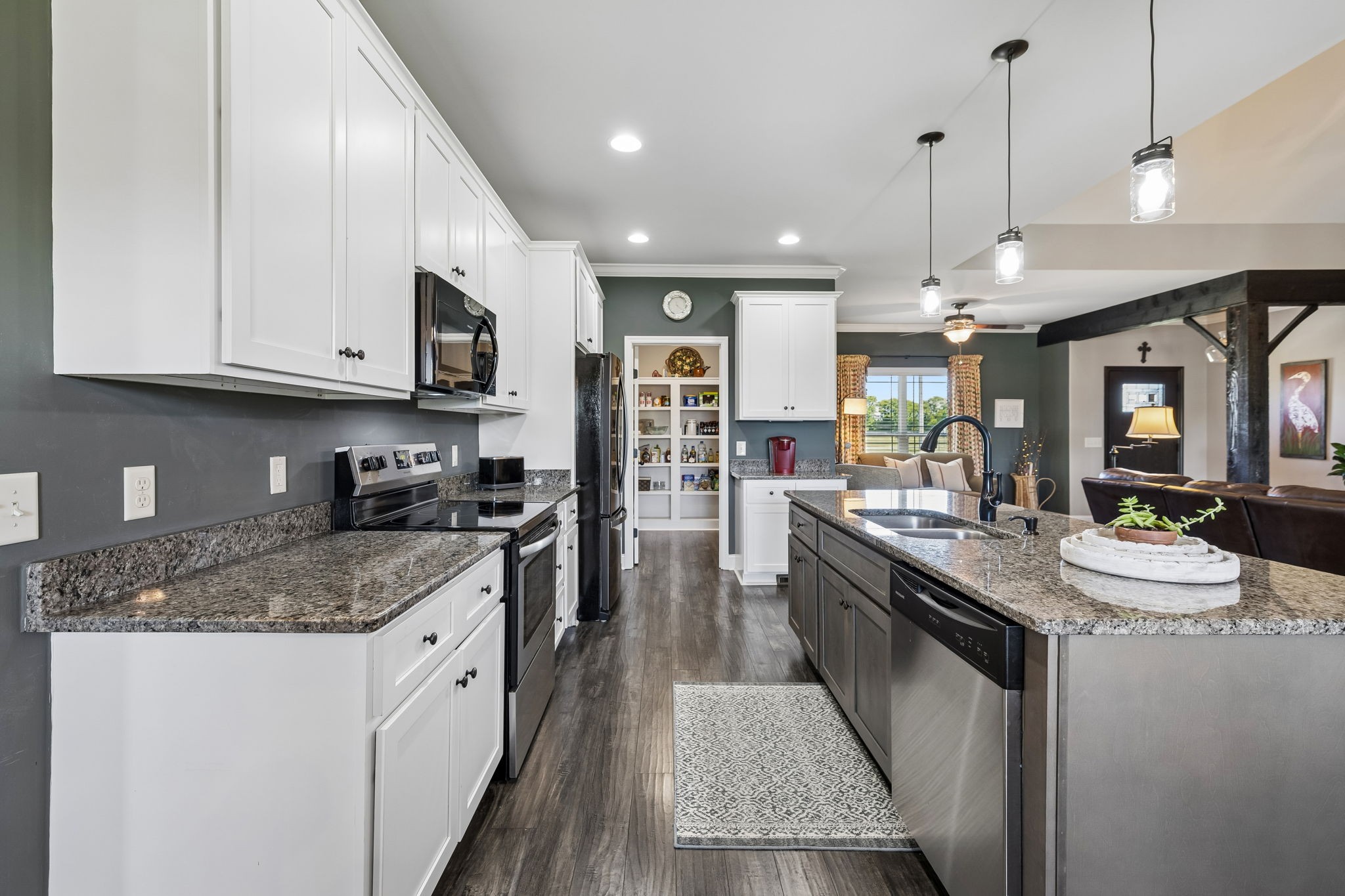 1357 Neil Rd