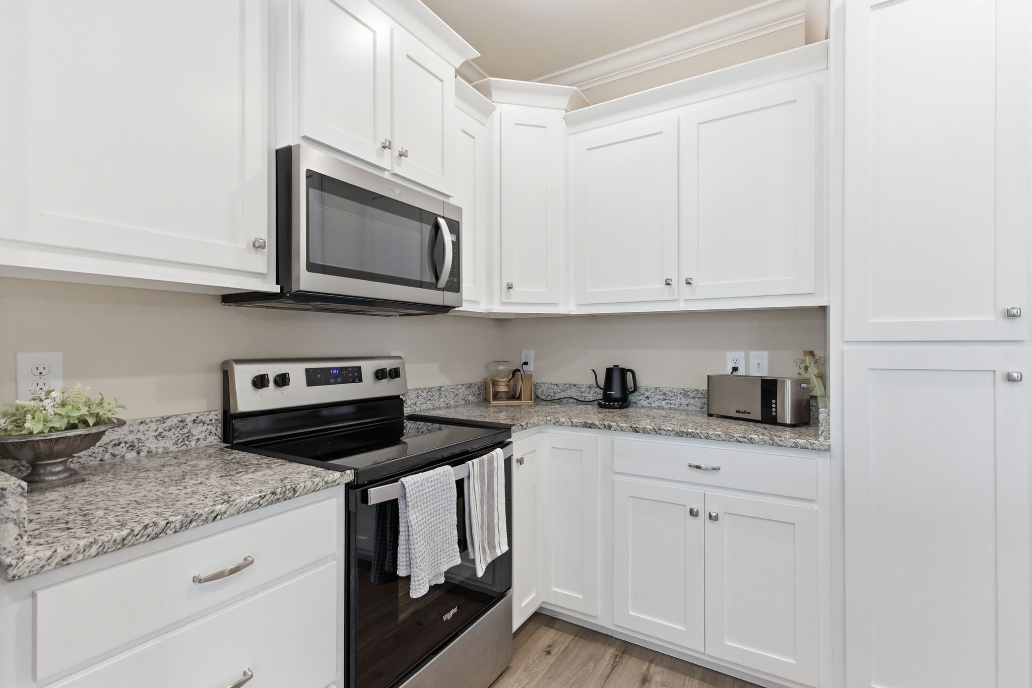 504 Cascade Dr