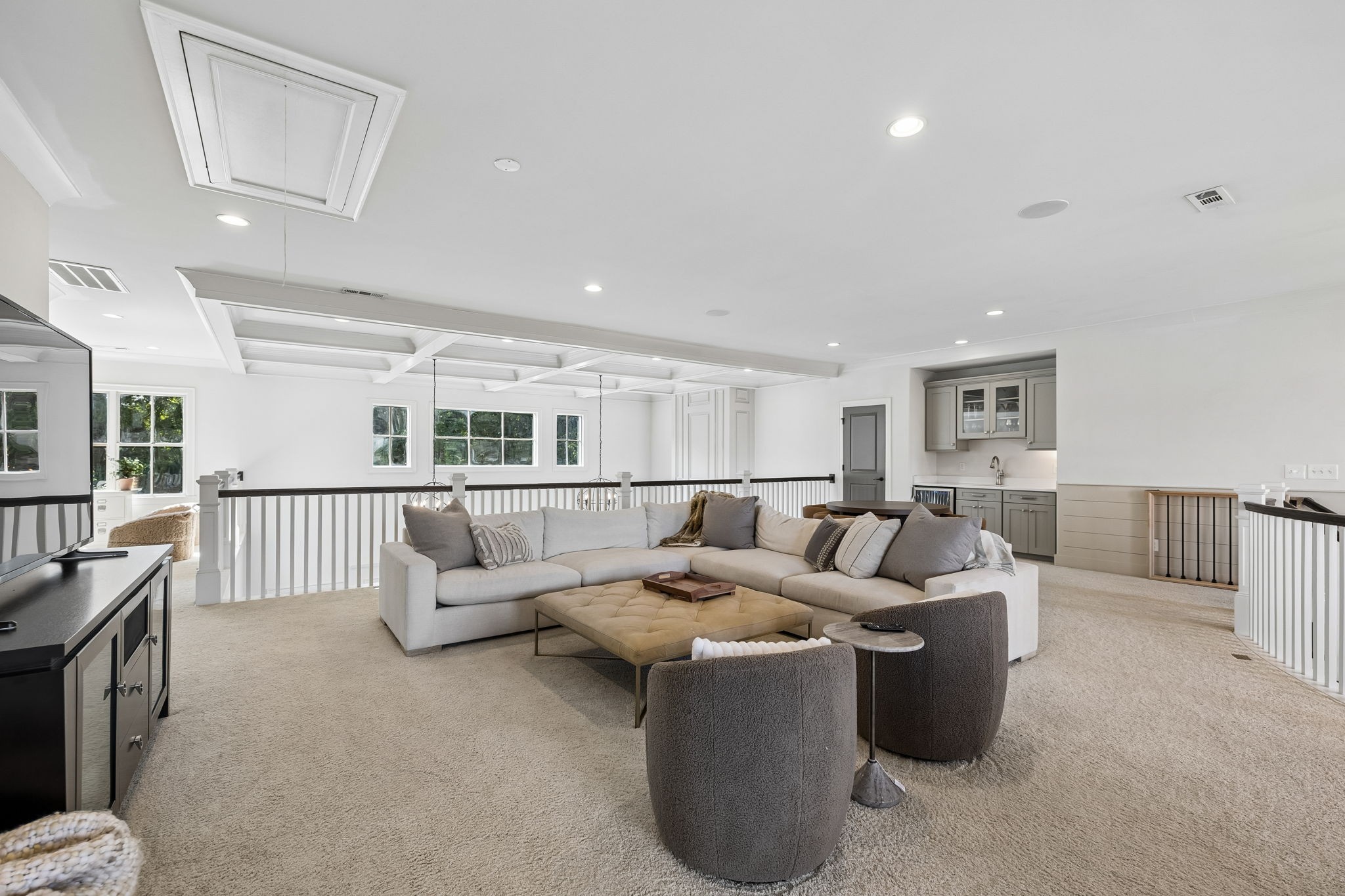 1823 Burland Crescent