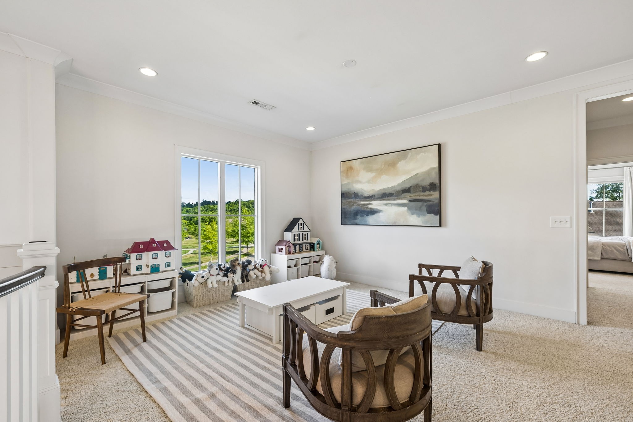 1823 Burland Crescent