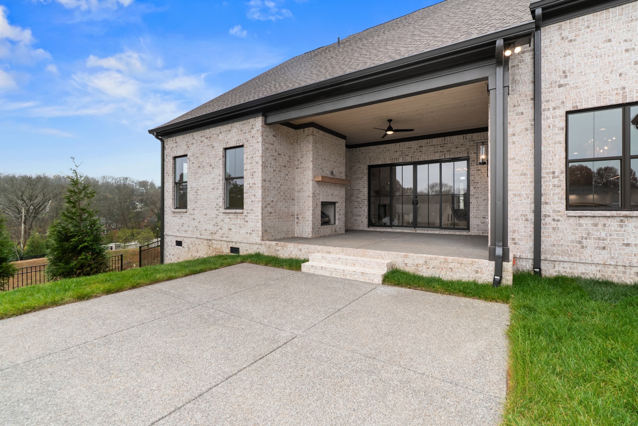 1006 Laguna Drive