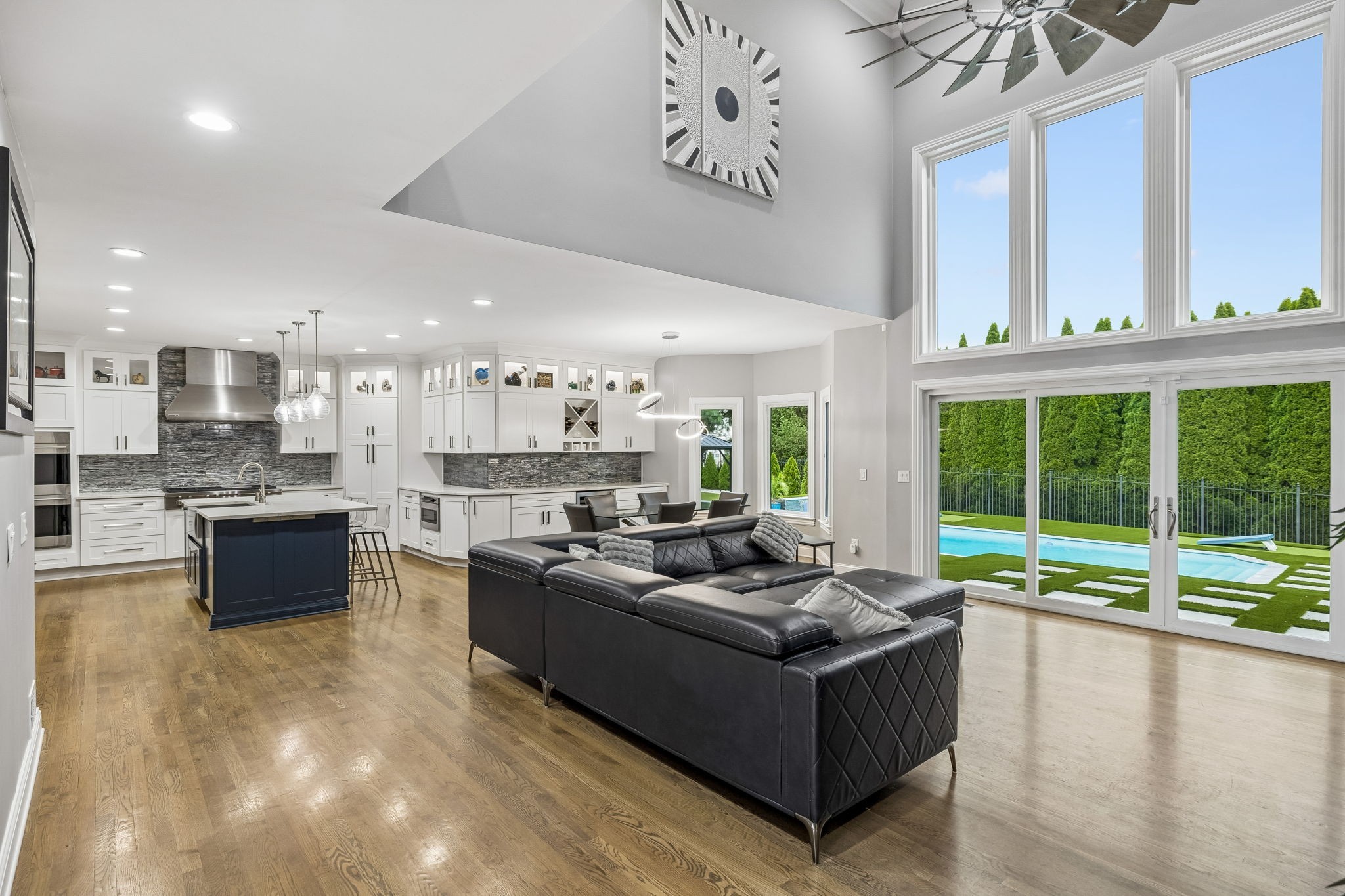 2112 Summer Hill Cir