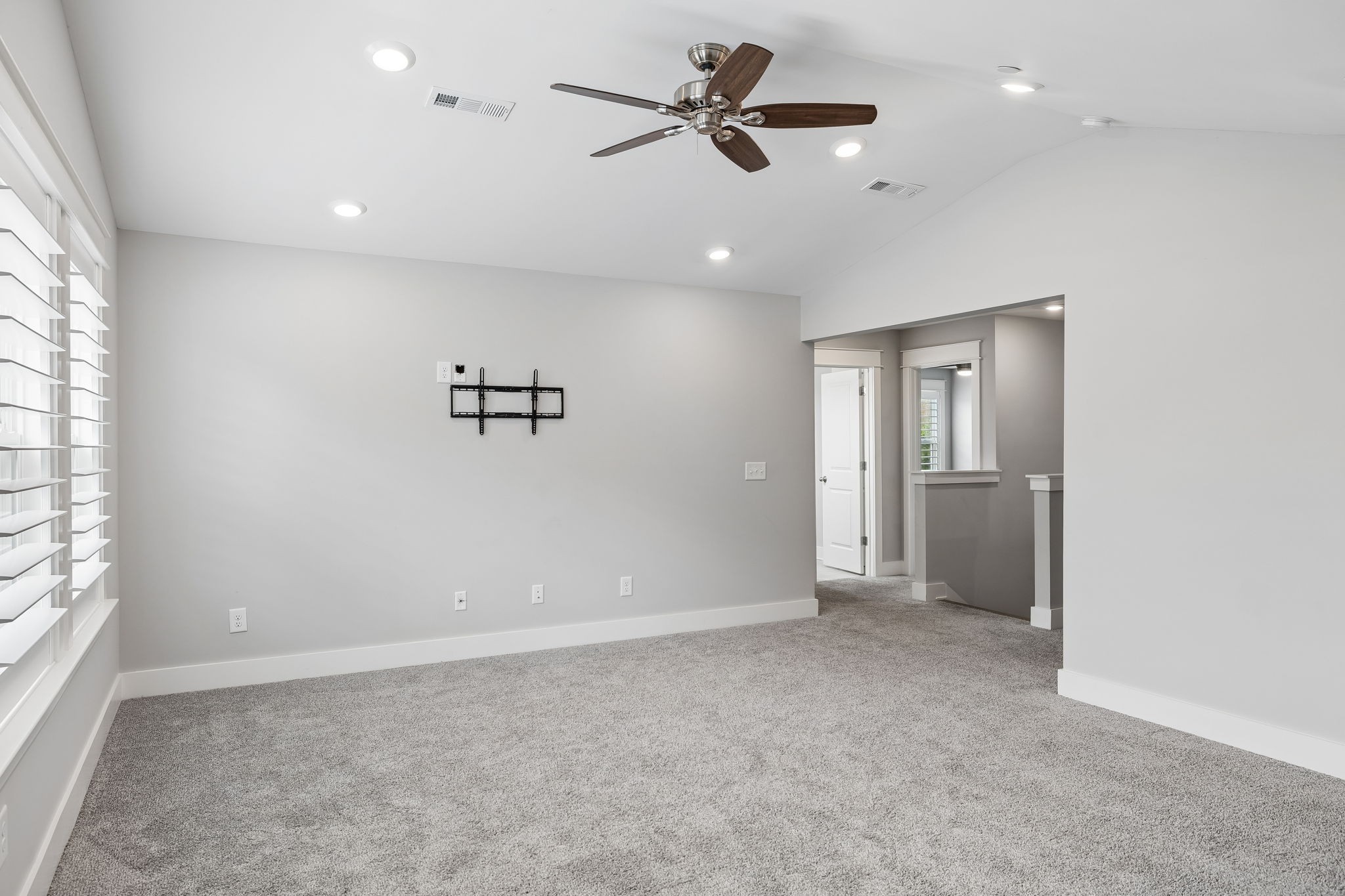 3231 Bradfield Dr