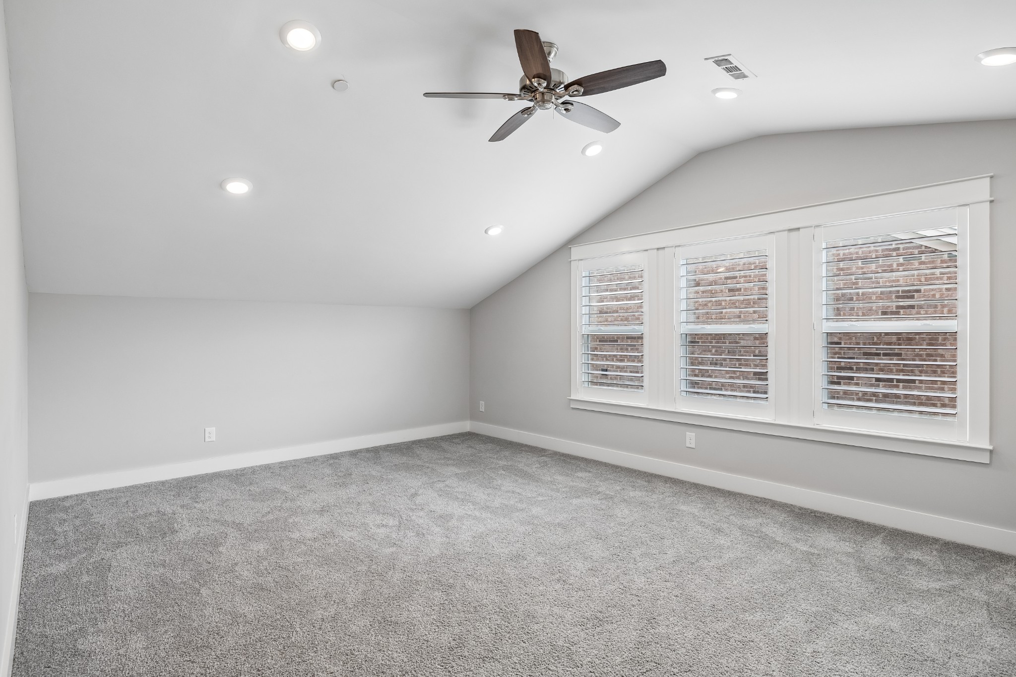 3231 Bradfield Dr