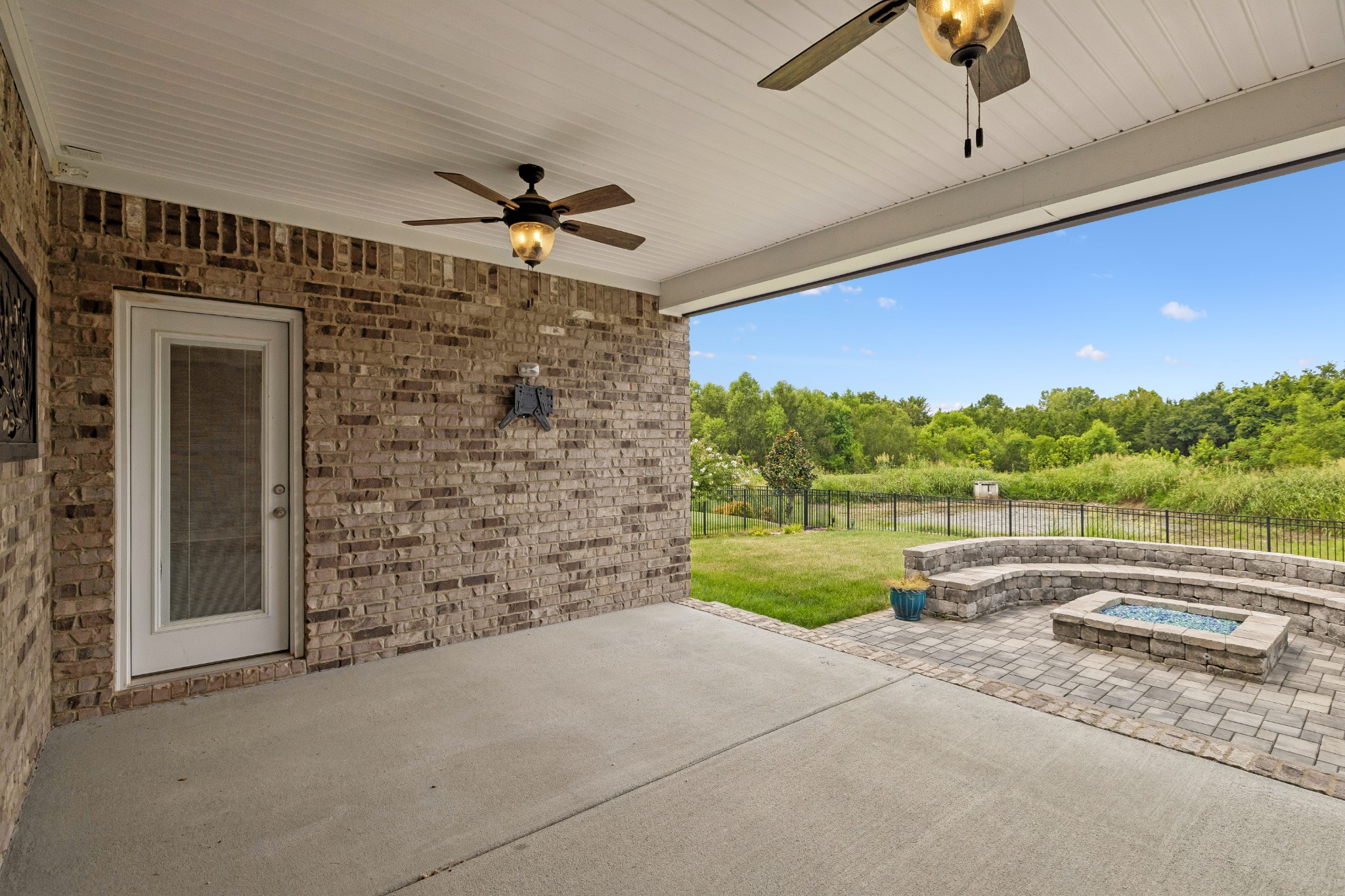 3231 Bradfield Dr