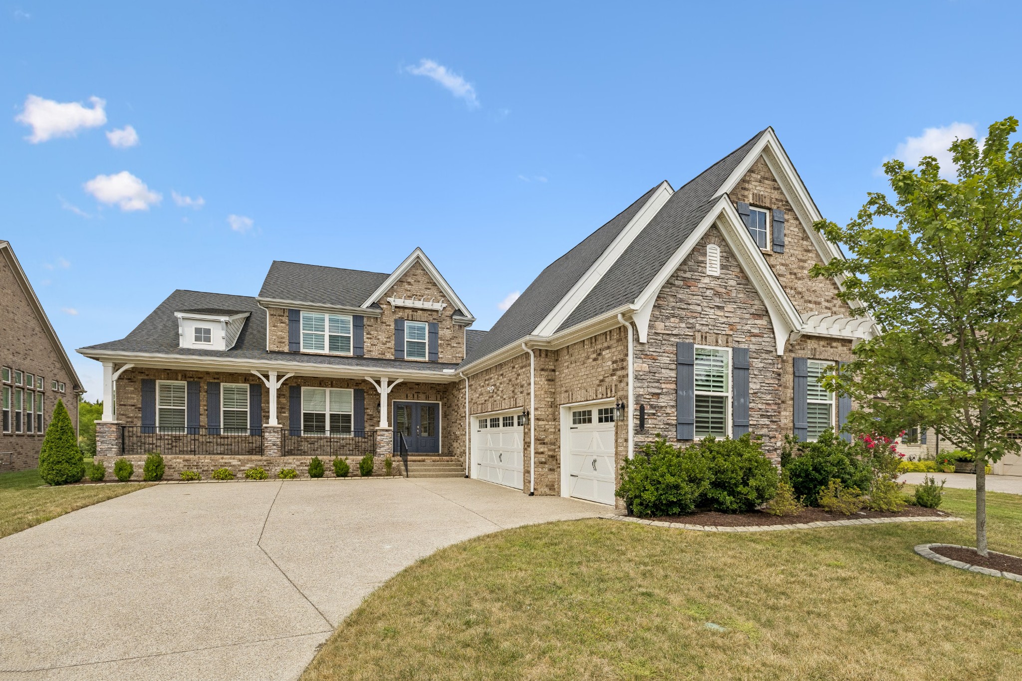 3231 Bradfield Dr