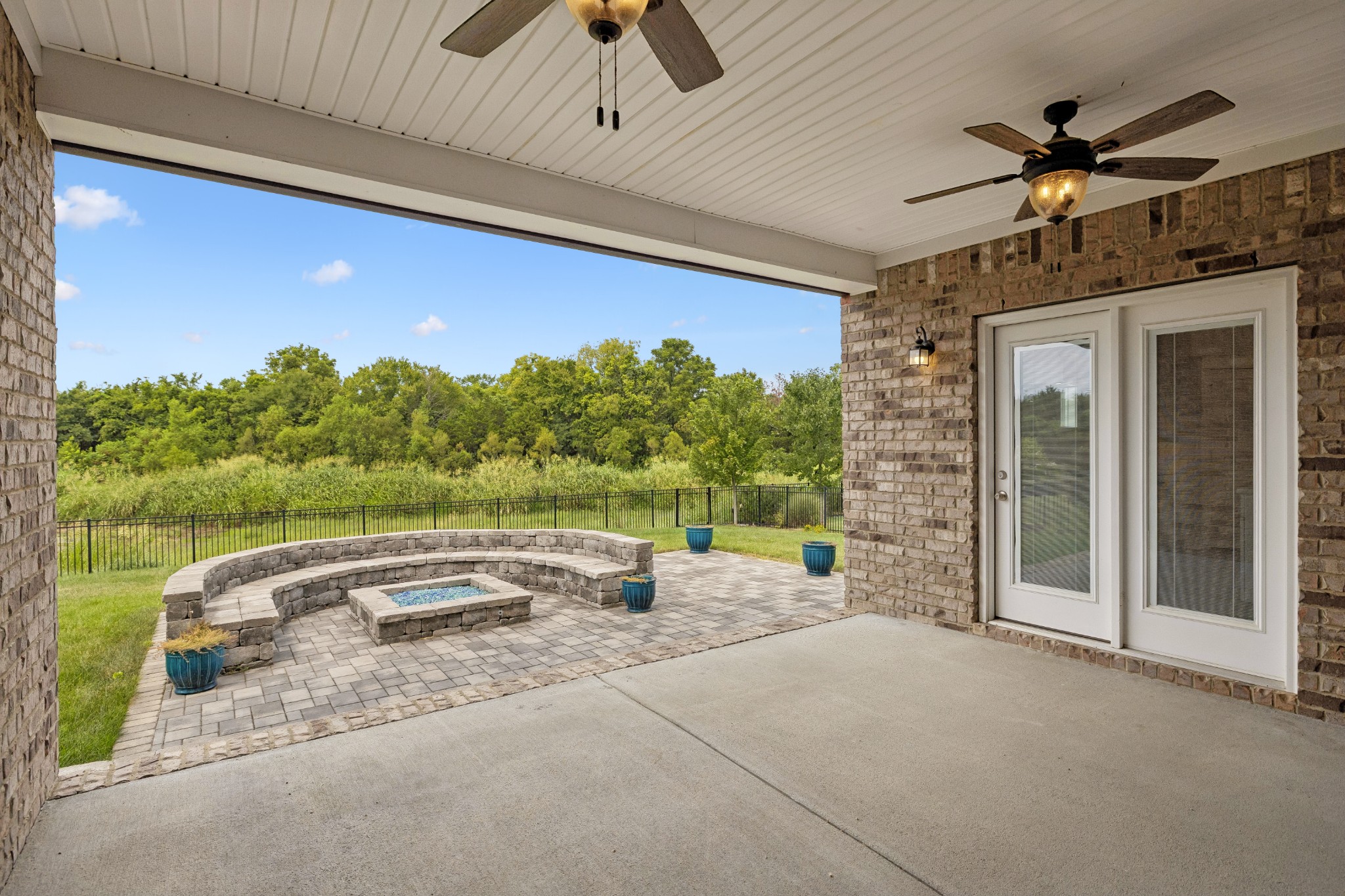 3231 Bradfield Dr
