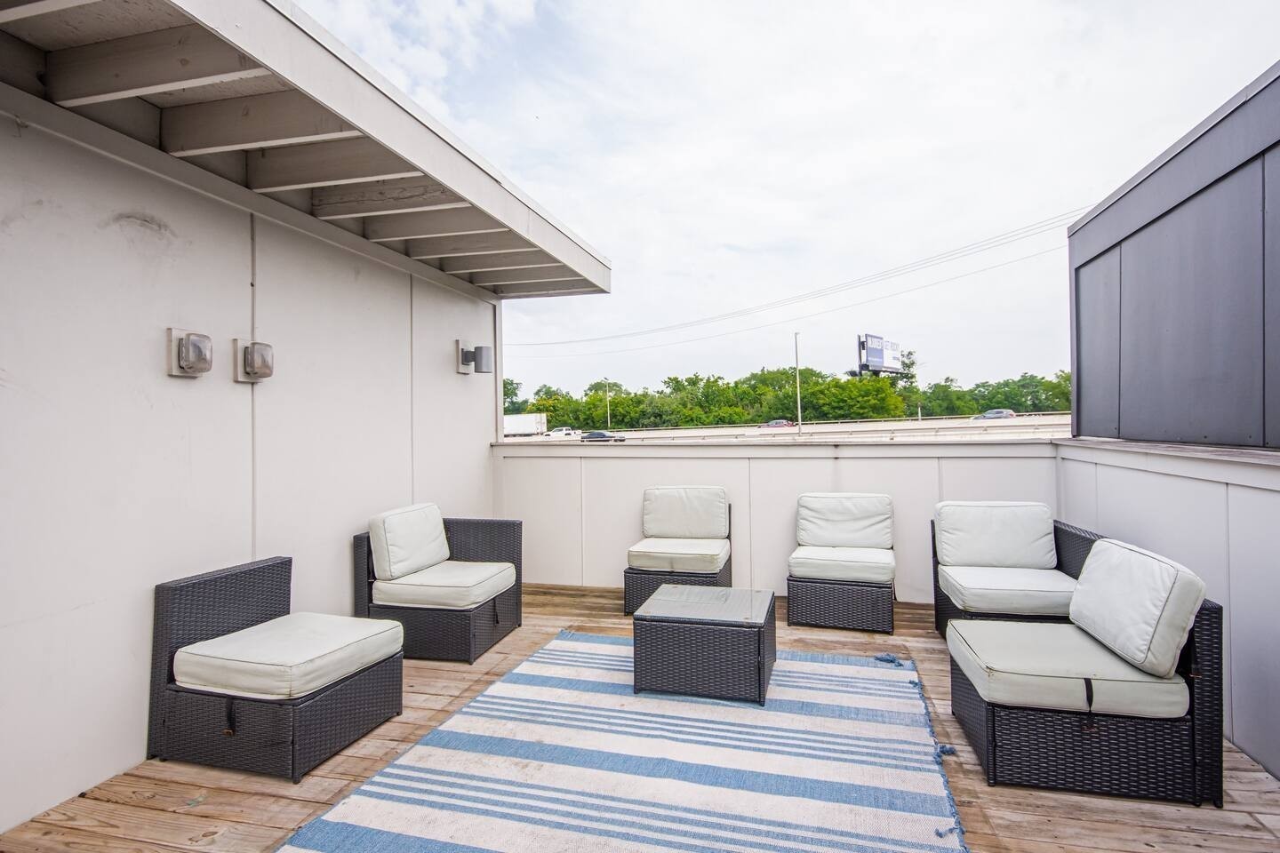 2410 Meharry Blvd Unit: 9