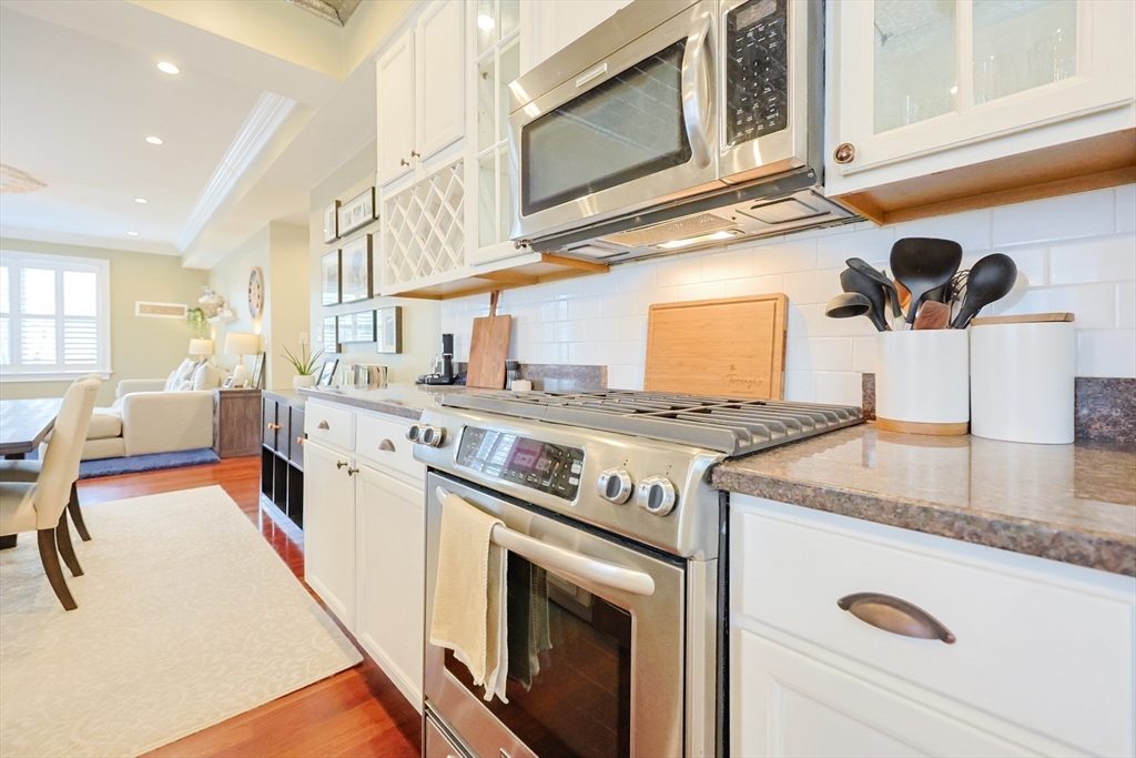 96 Dix St # 2