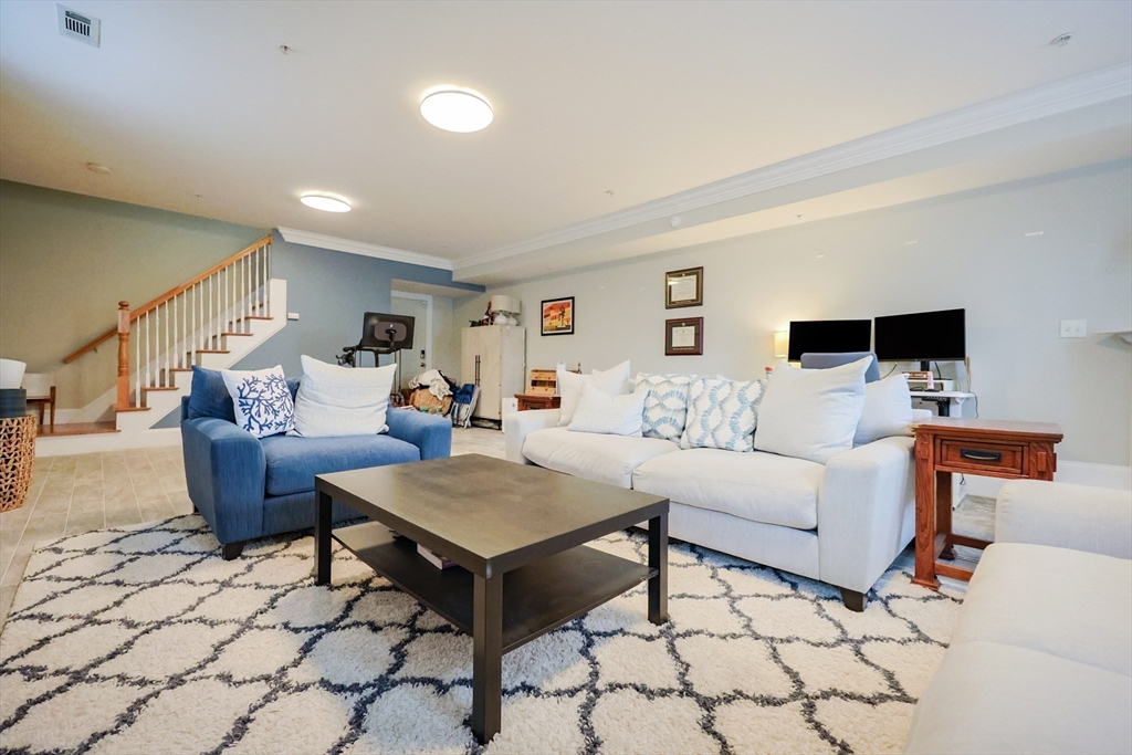96 Dix St # 2