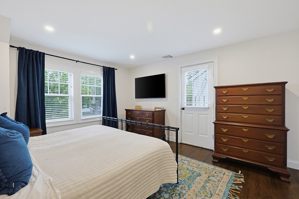 1343 Quincy Shore Dr