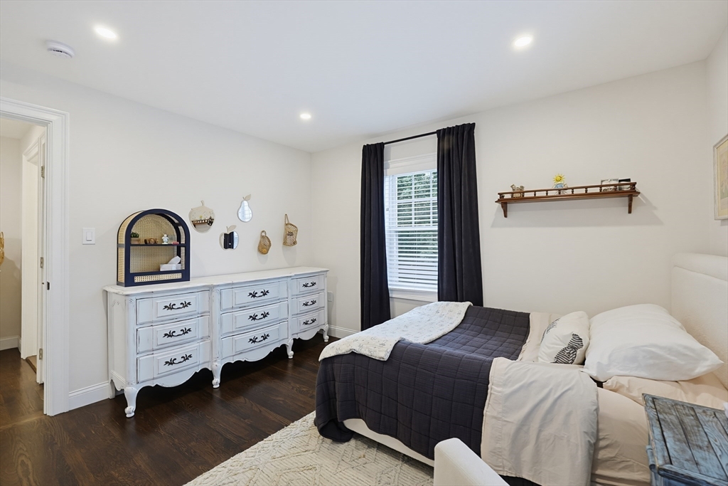 1343 Quincy Shore Dr