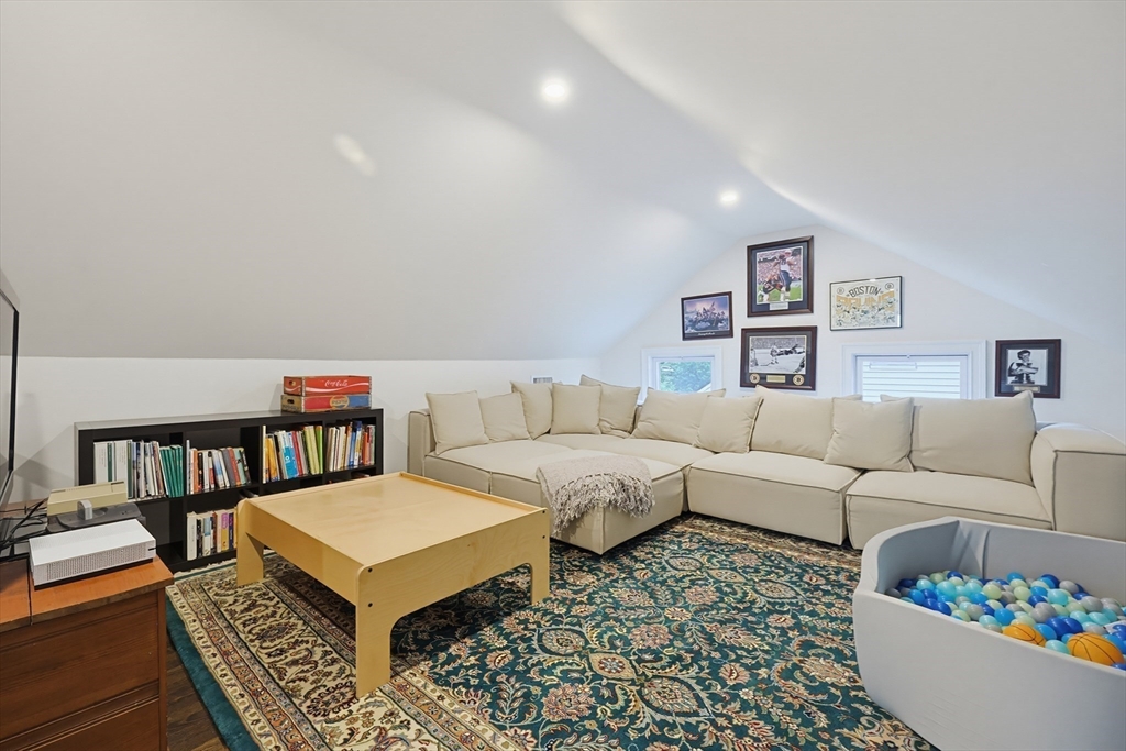 1343 Quincy Shore Dr