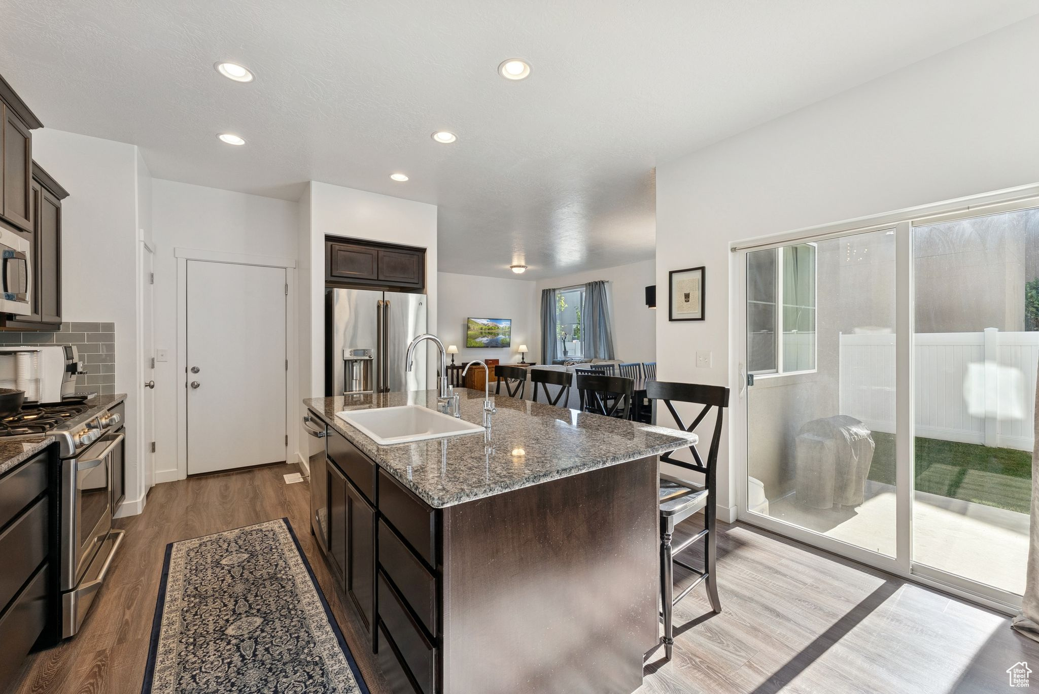 5338 W SILVER CLOVER LN