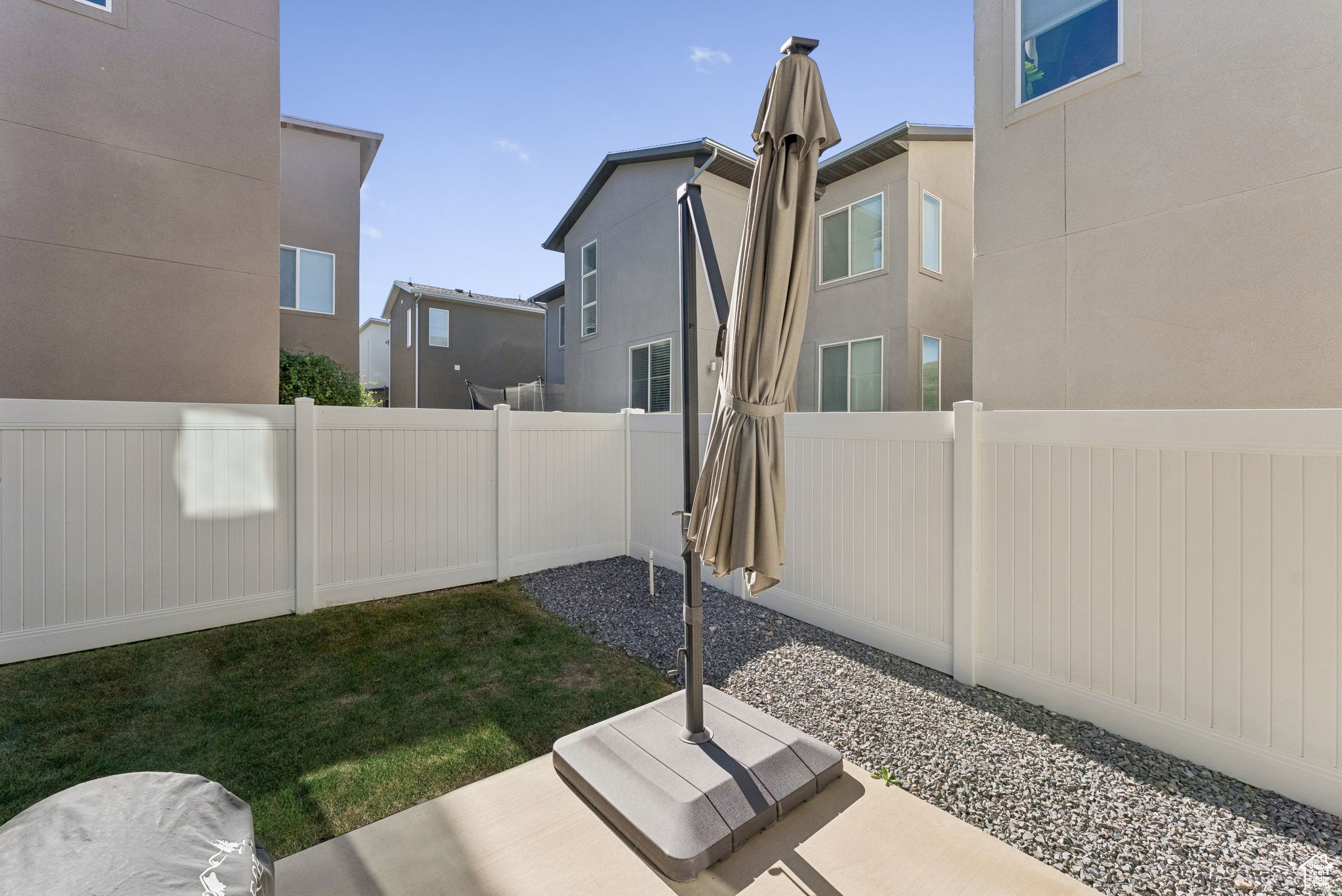 5338 W SILVER CLOVER LN