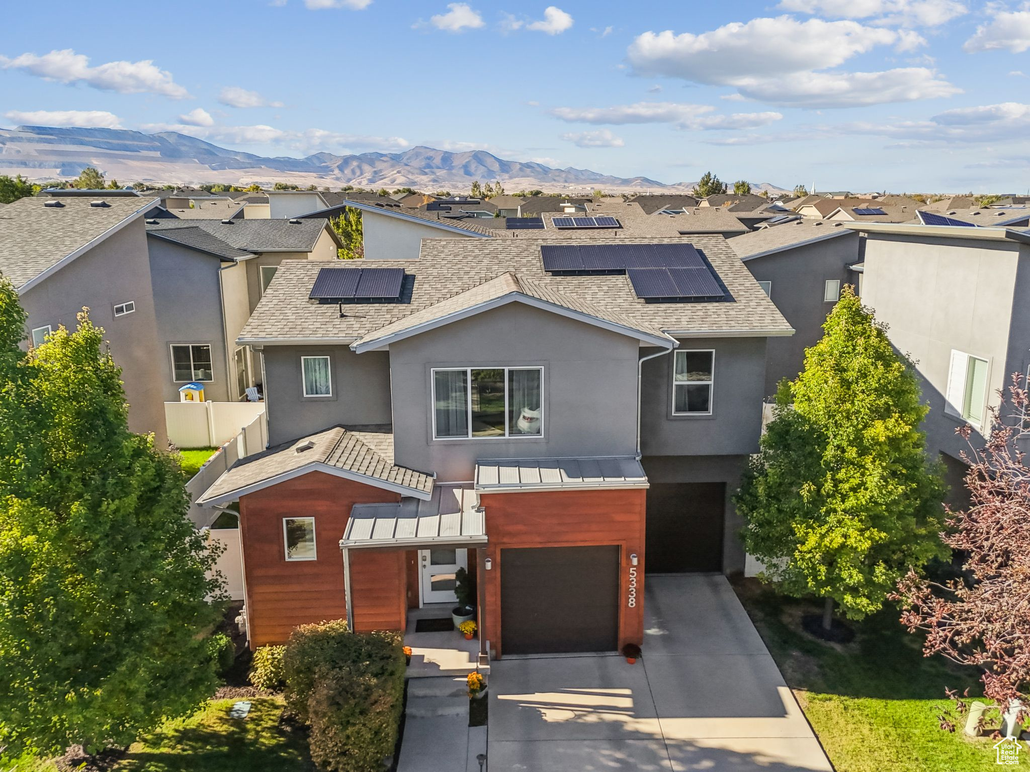 5338 W SILVER CLOVER LN