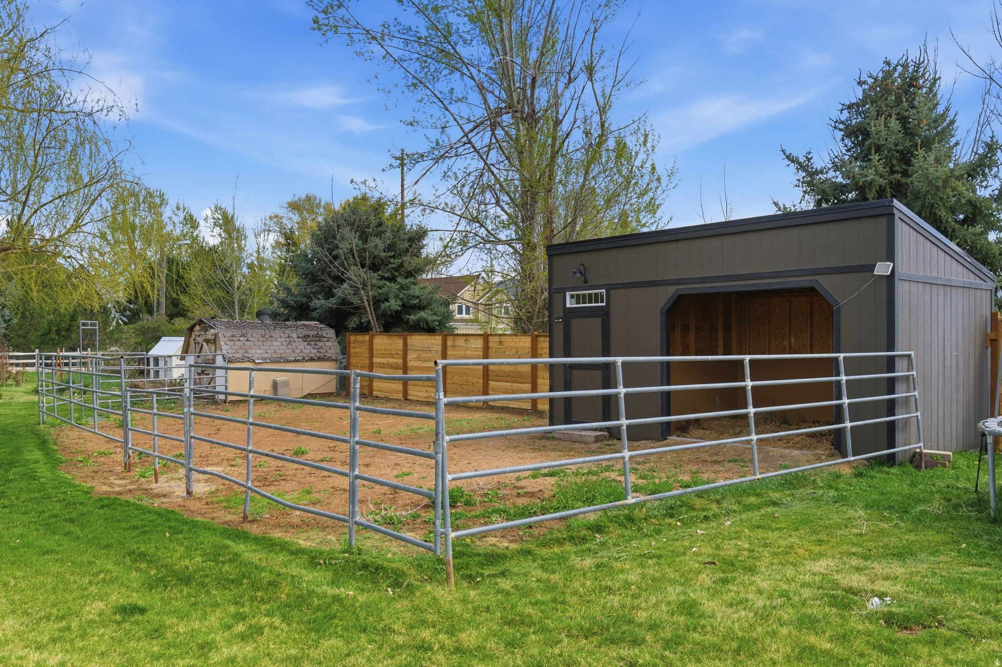 880 STRINGTOWN RD