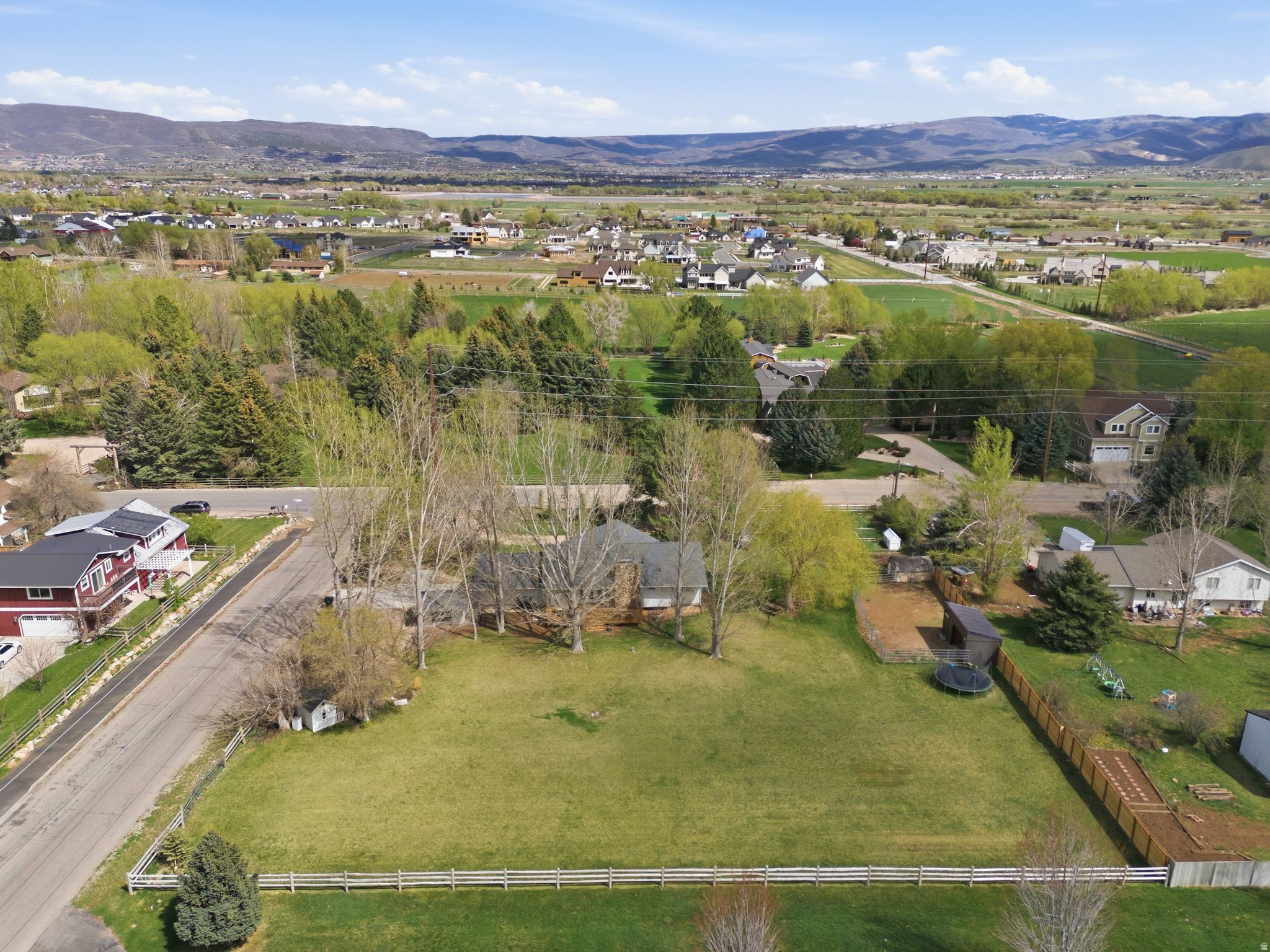 880 STRINGTOWN RD