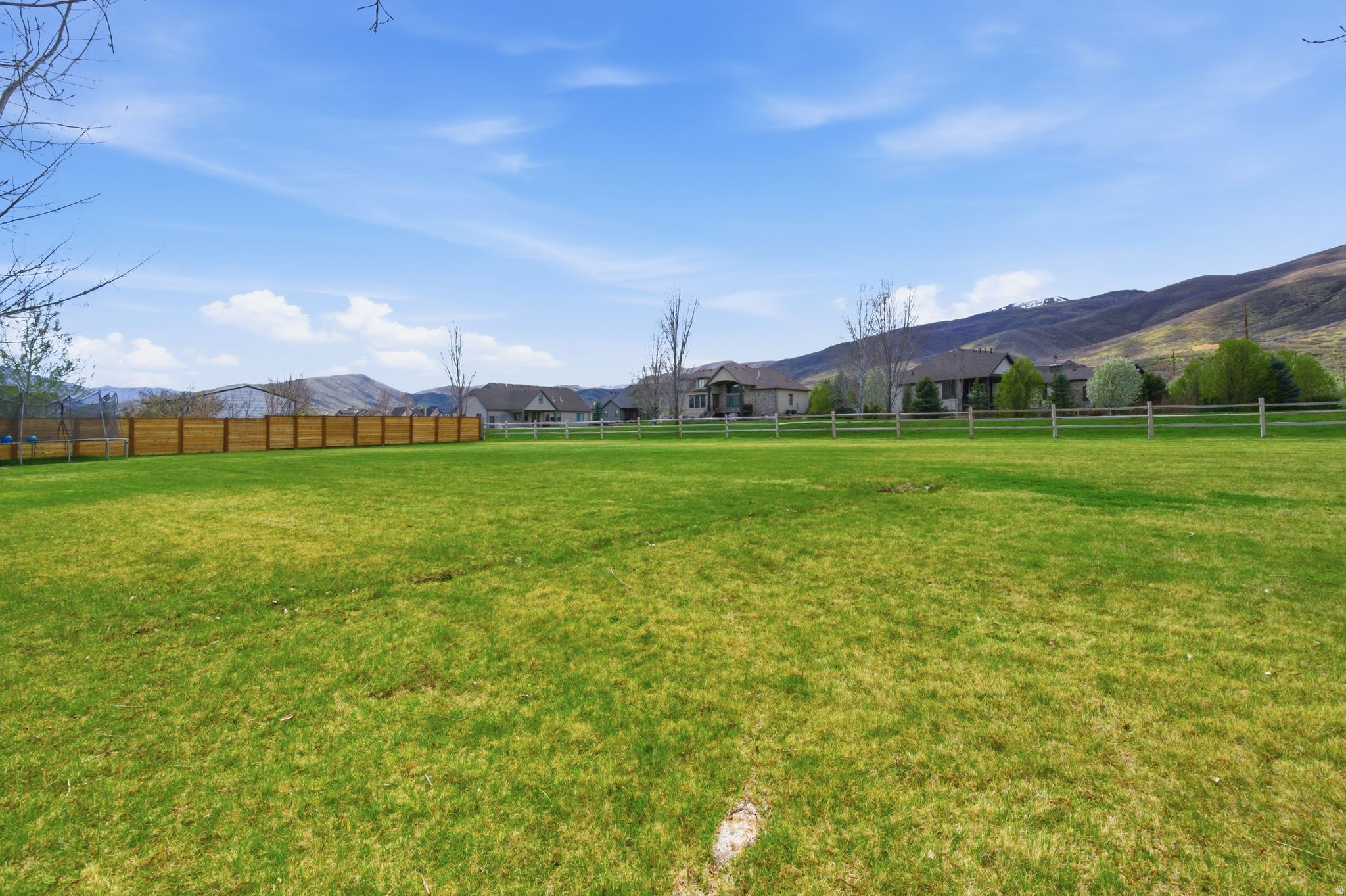 880 STRINGTOWN RD