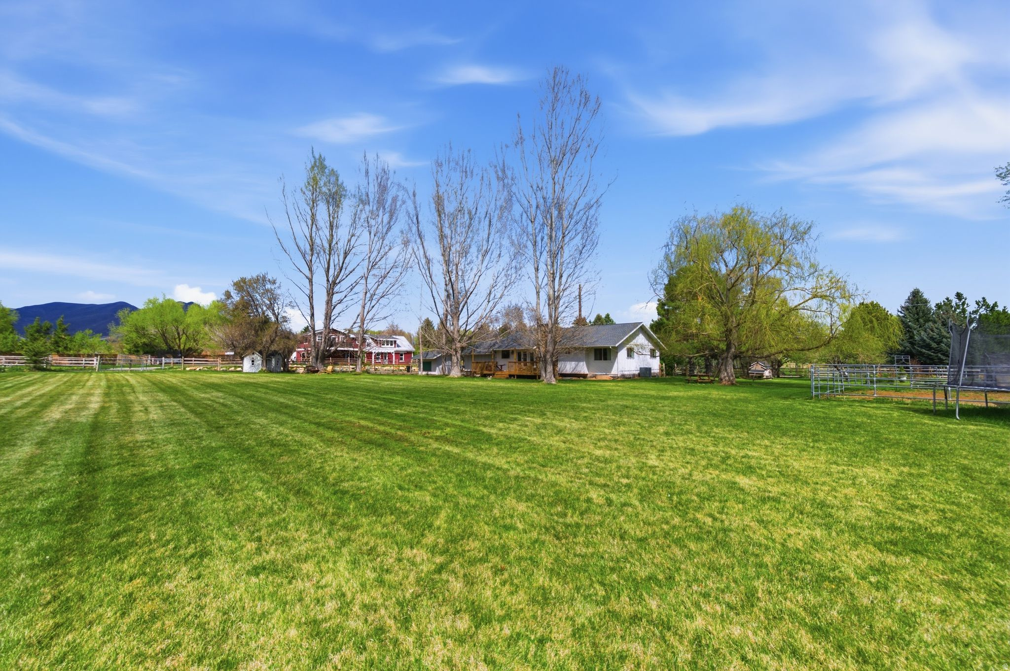 880 STRINGTOWN RD