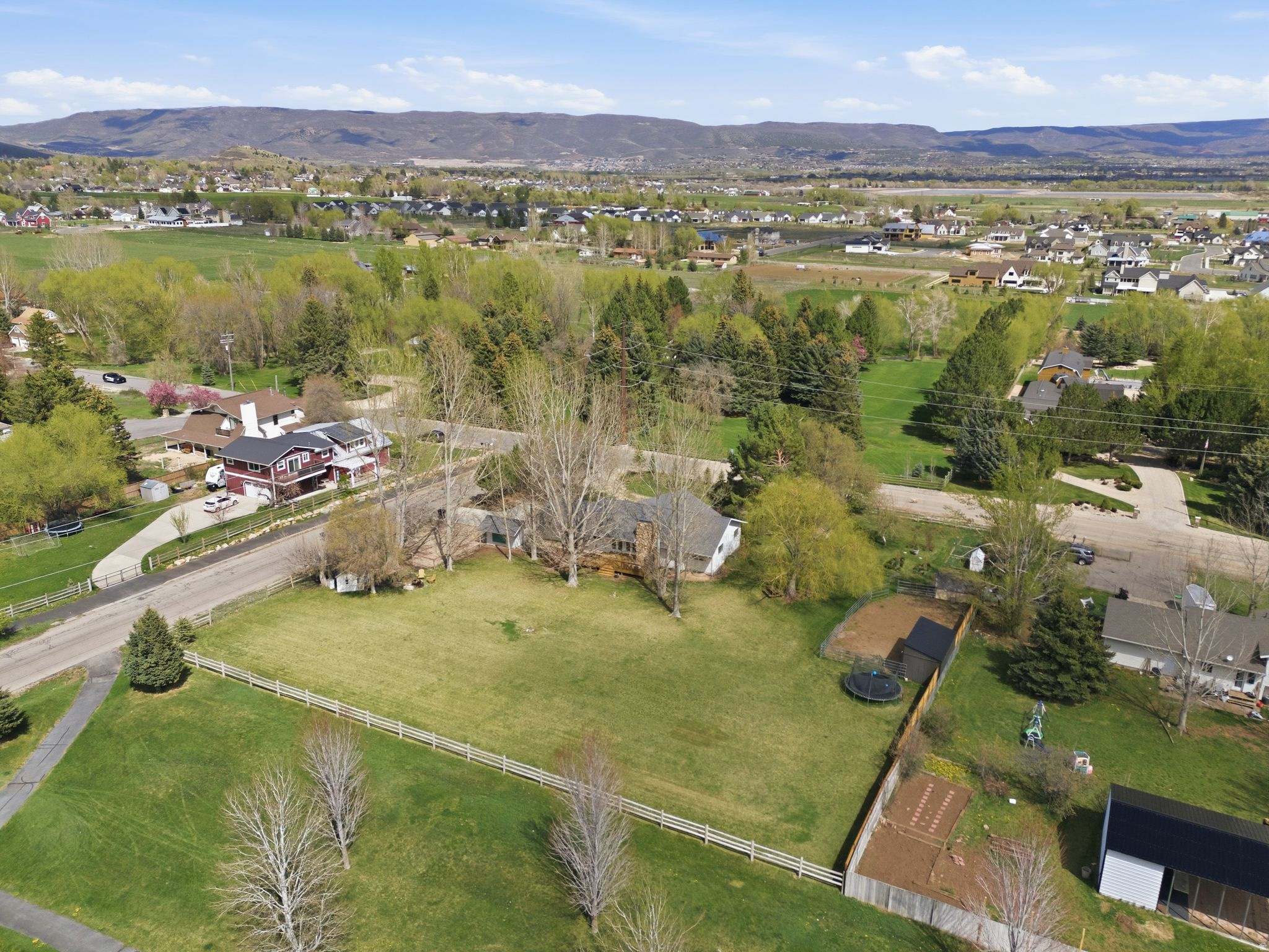 880 STRINGTOWN RD