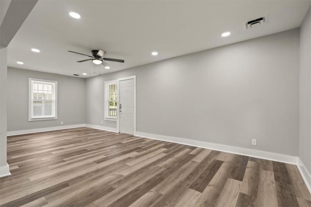 419 N MAIN Street