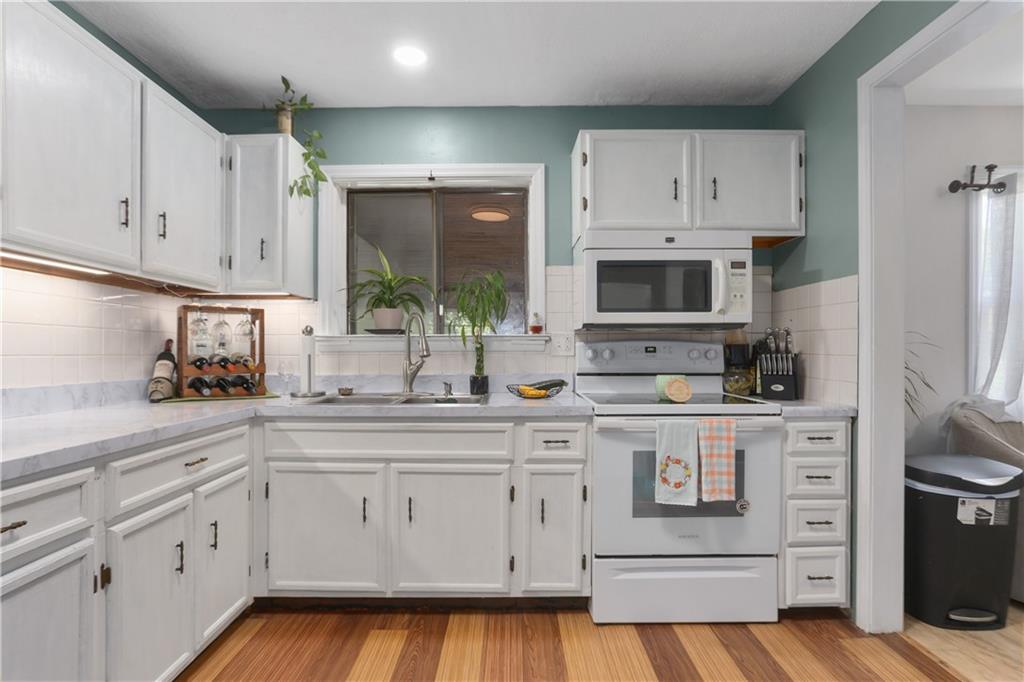 12212 E 47 Terrace
