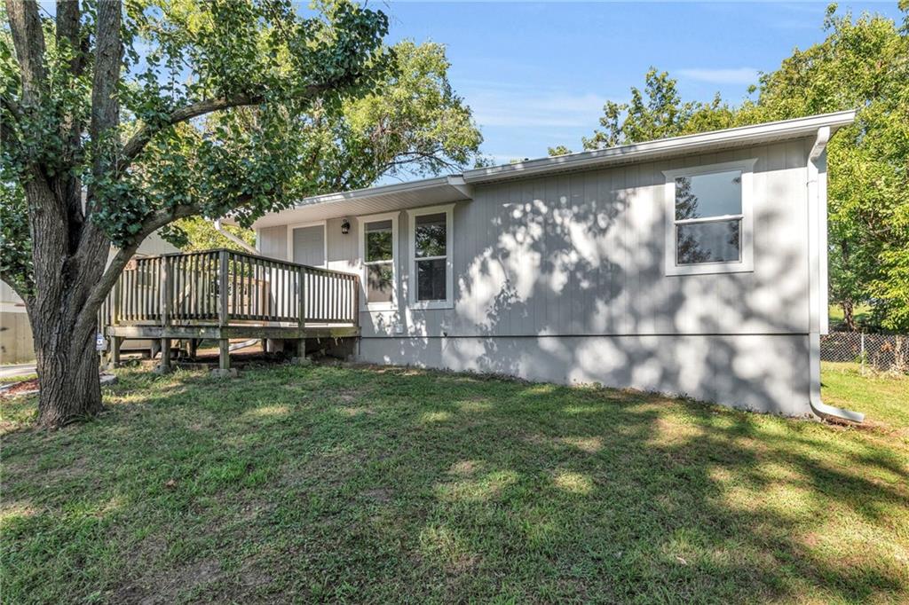 506 N 83rd Place