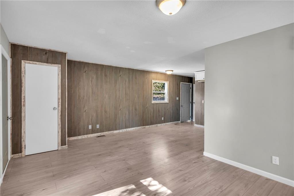 506 N 83rd Place