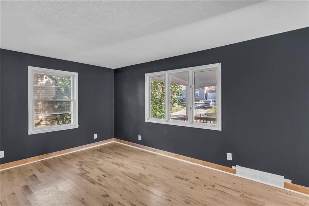 5086 Glenside Drive