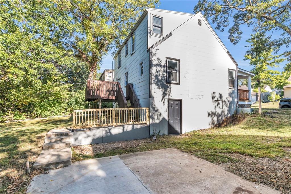 5086 Glenside Drive