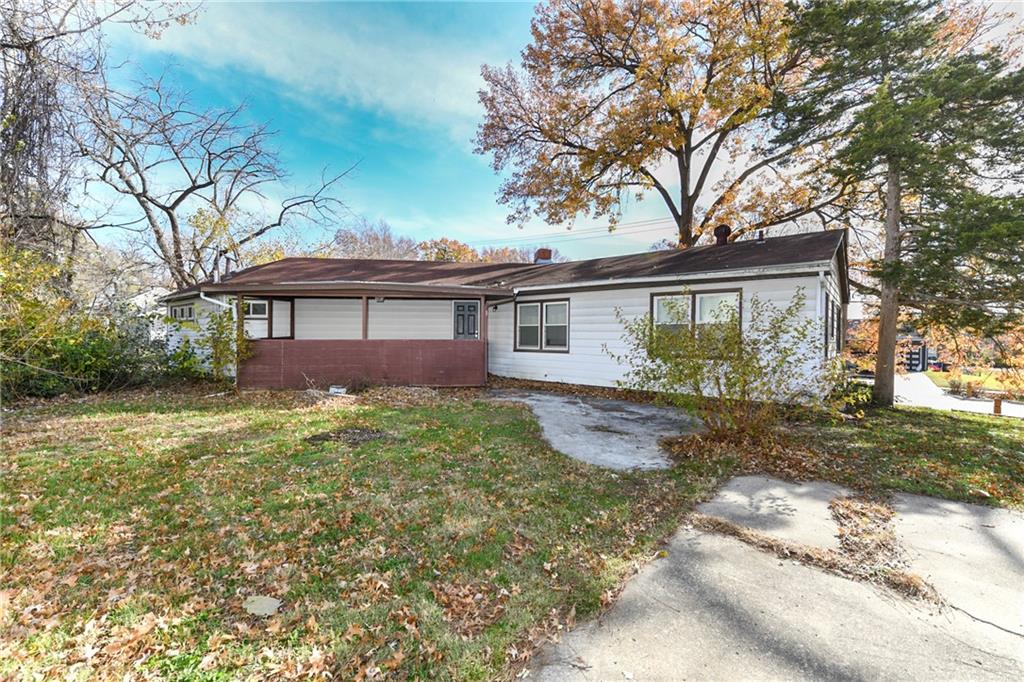 2204 E 74th Street