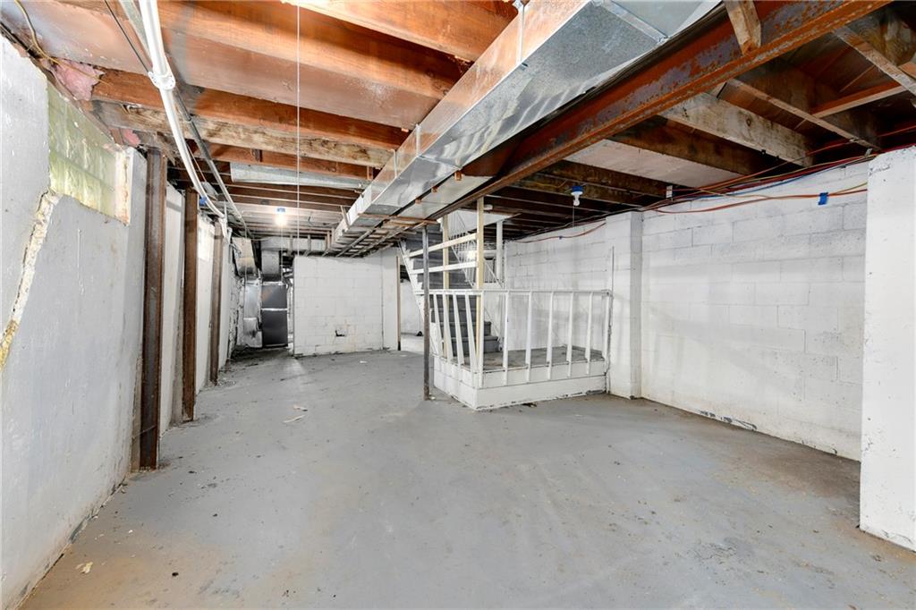 2204 E 74th Street