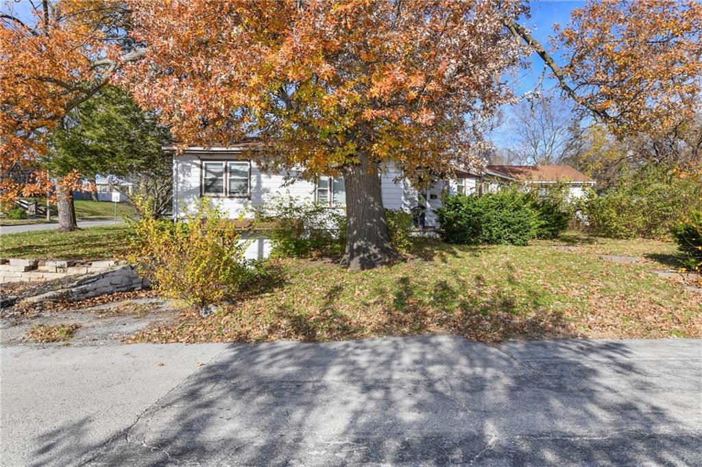 2204 E 74th Street
