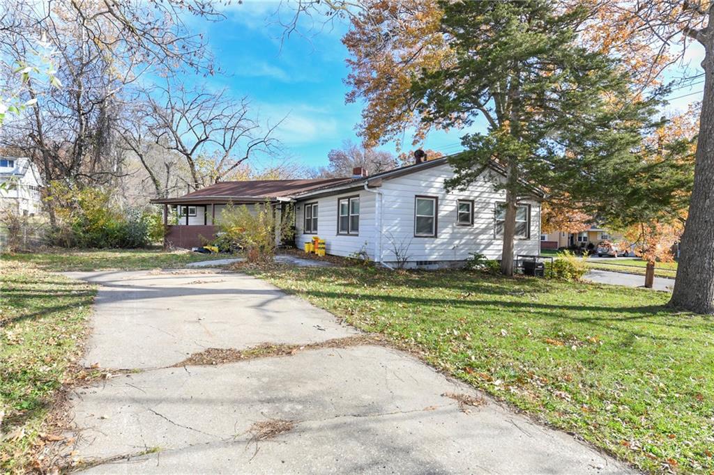 2204 E 74th Street