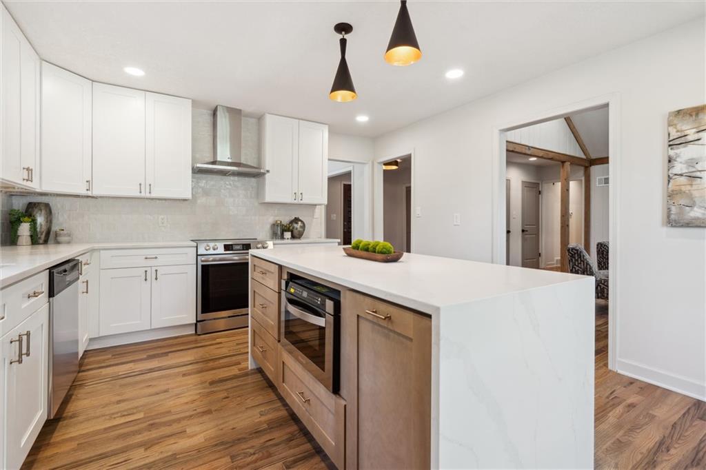 16 W Bridlespur Terrace