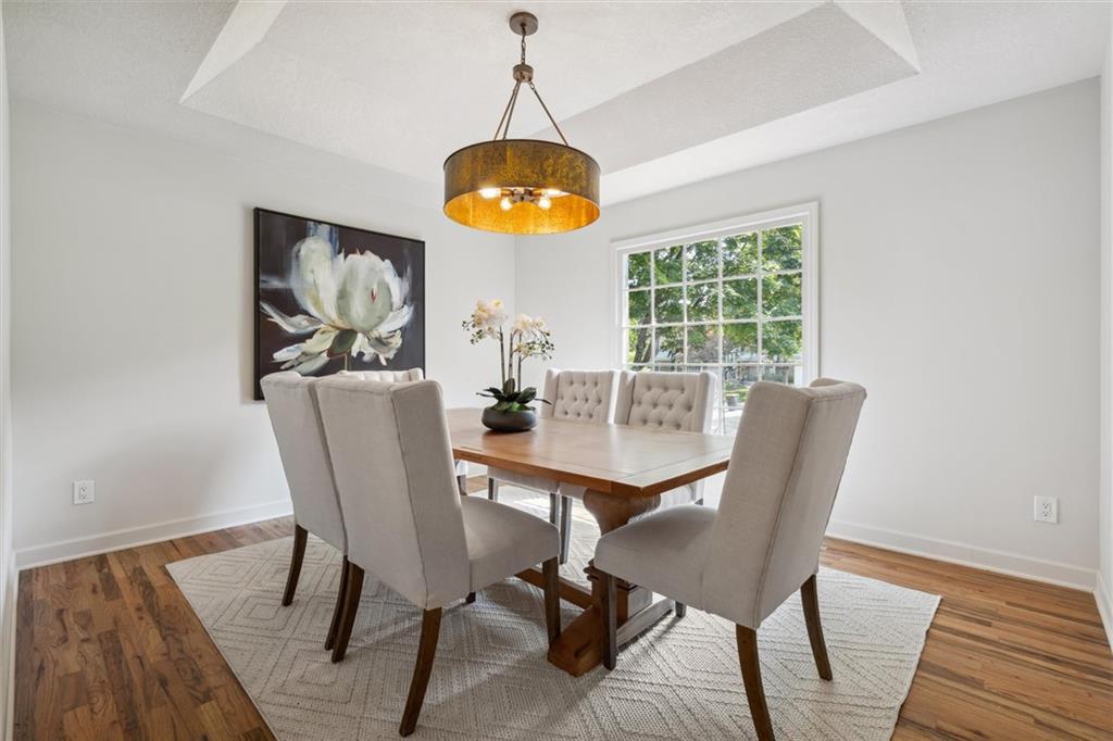 16 W Bridlespur Terrace