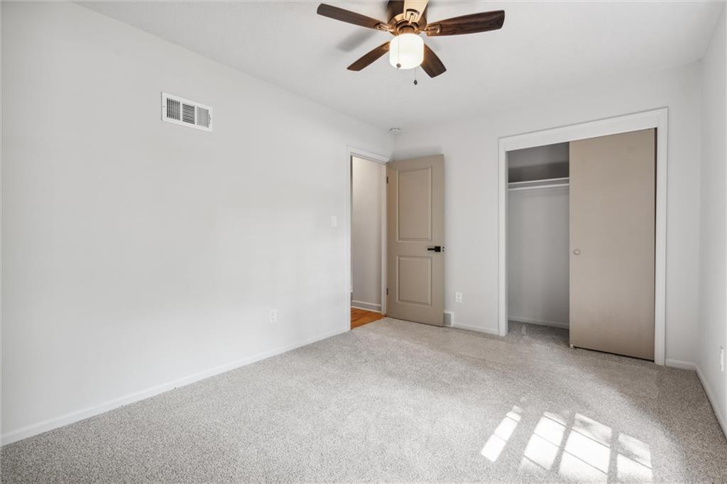 16 W Bridlespur Terrace